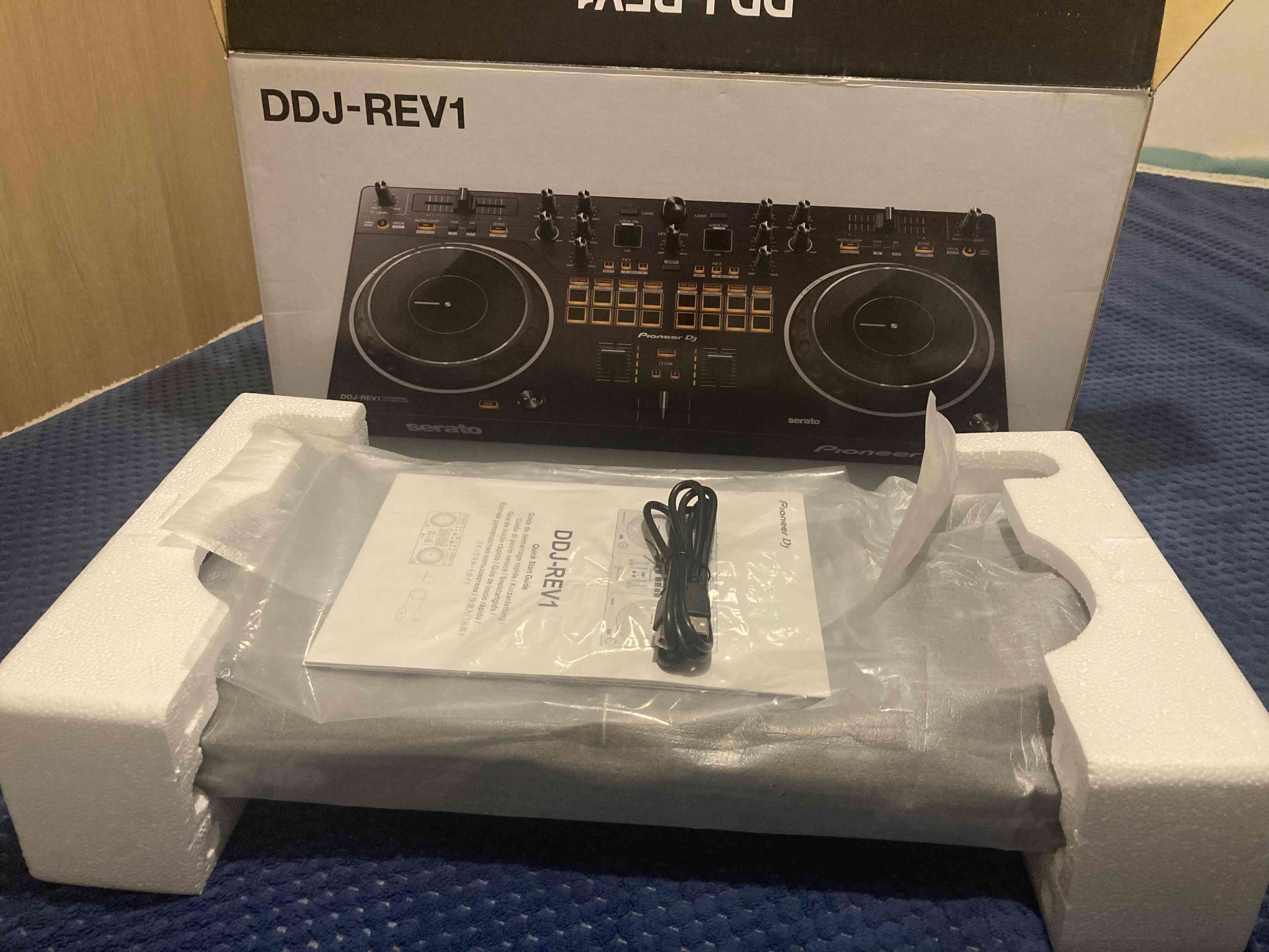 DJ Pioneer DDJ-REV1 + DJ HDJ CUE1 - miniatura 3