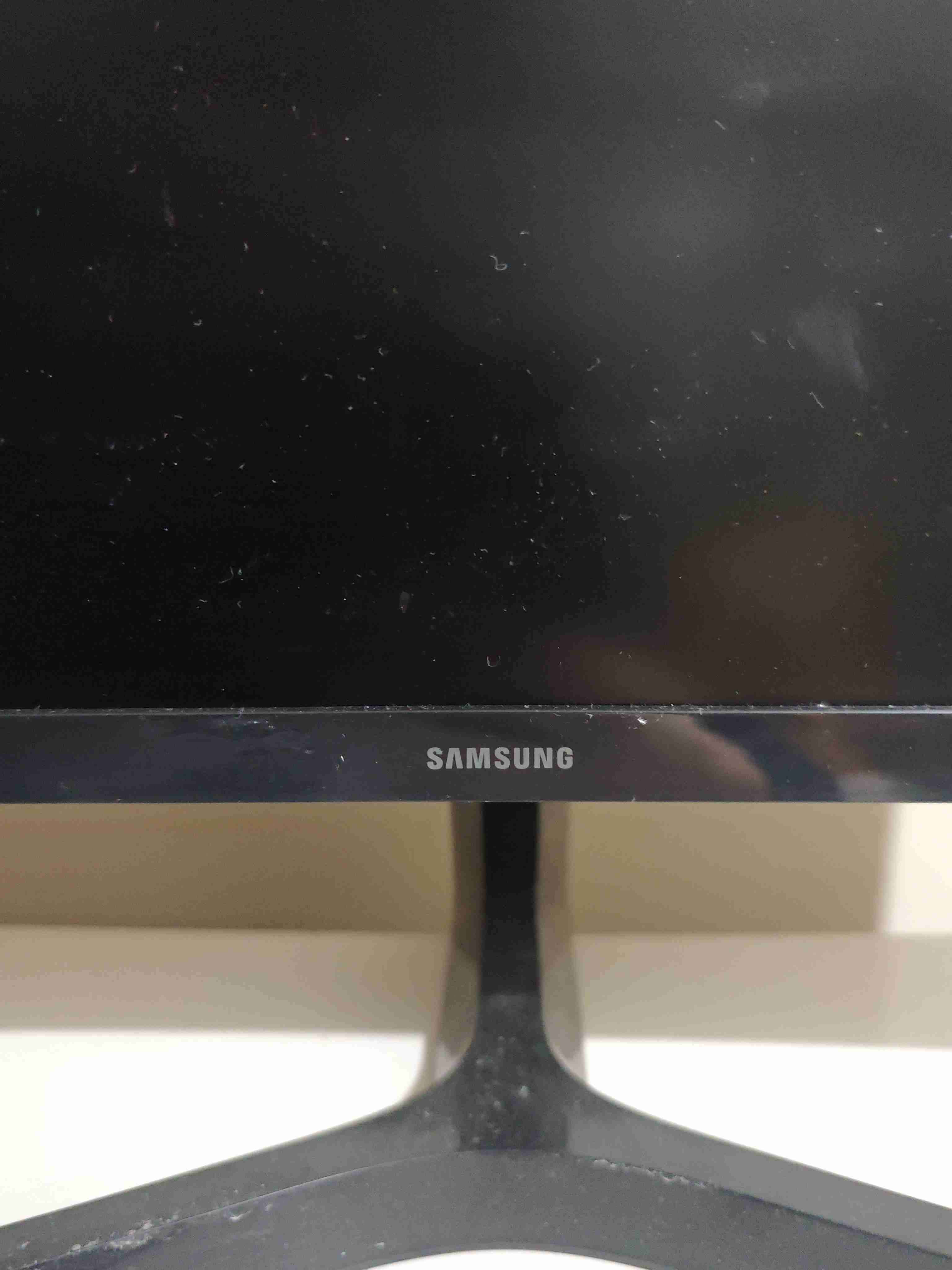 Monitor LED Samsung 24 pulgadas - miniatura 3