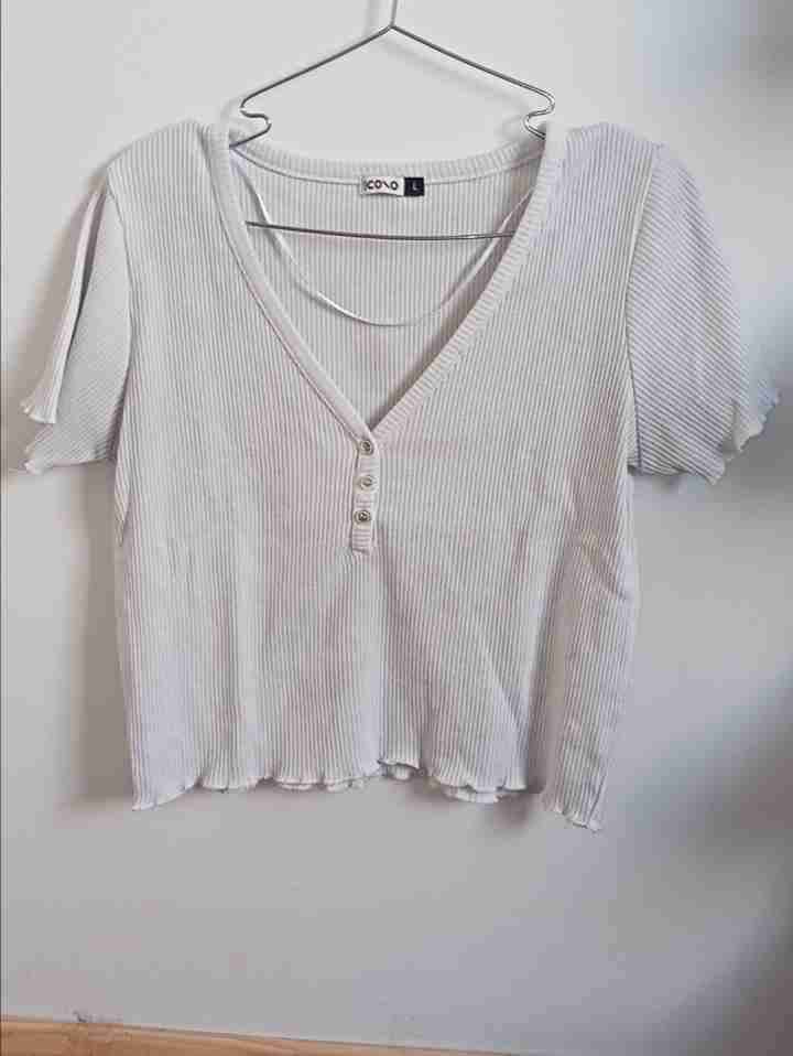 Polera blanca de botones - miniatura 1