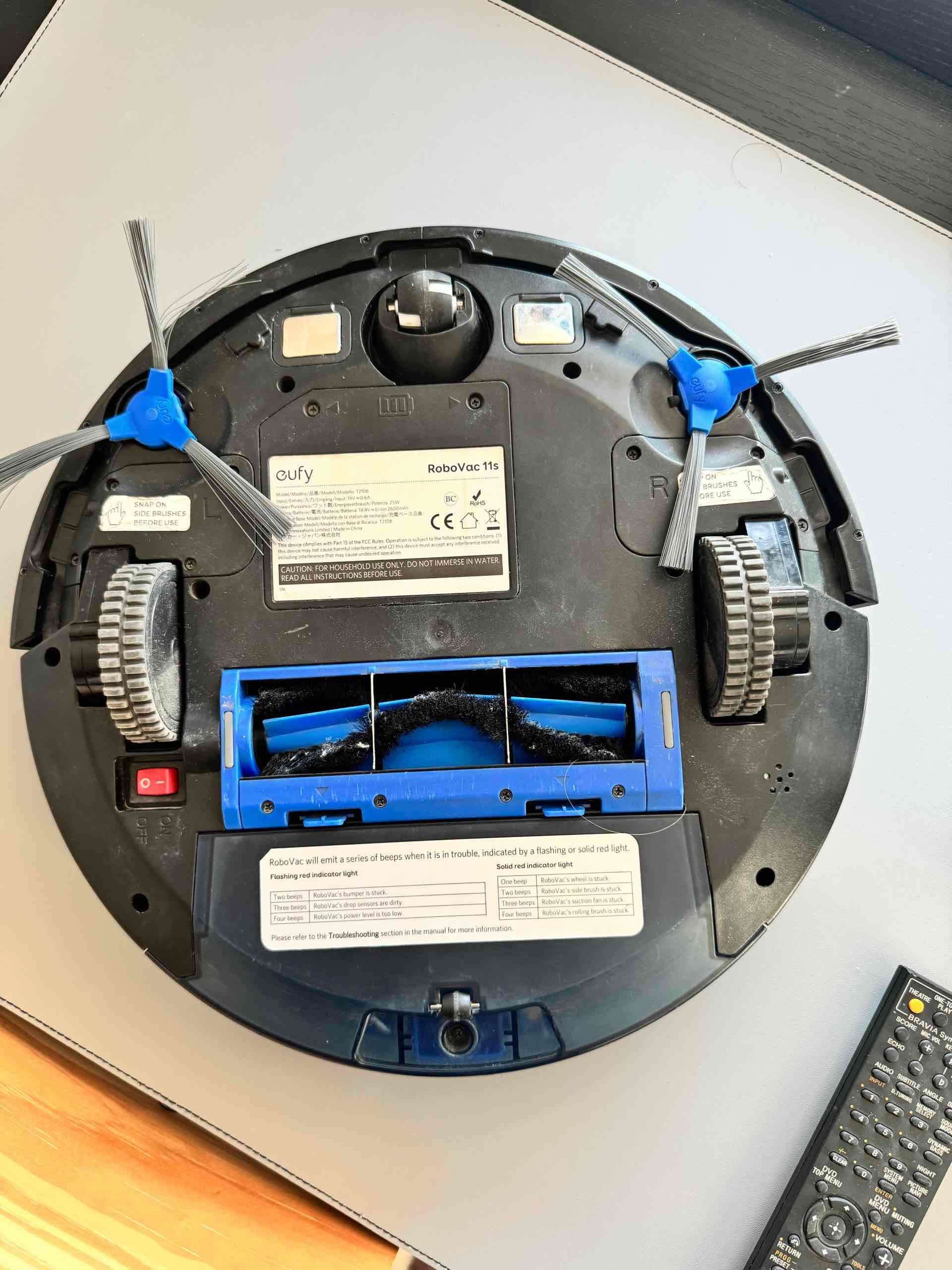 Robot aspiradora Eufy - miniatura 2