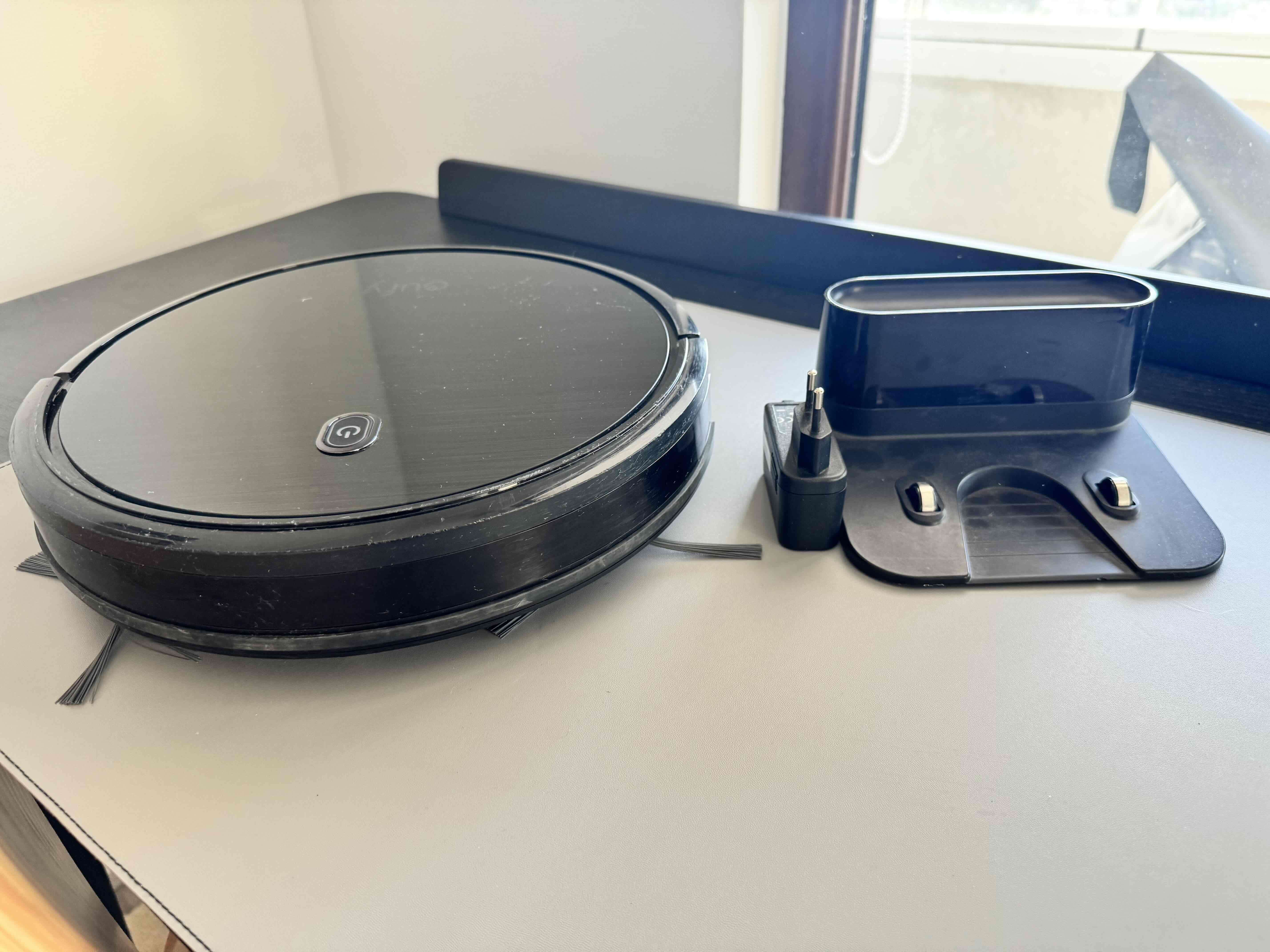 Robot aspiradora Eufy - miniatura 3