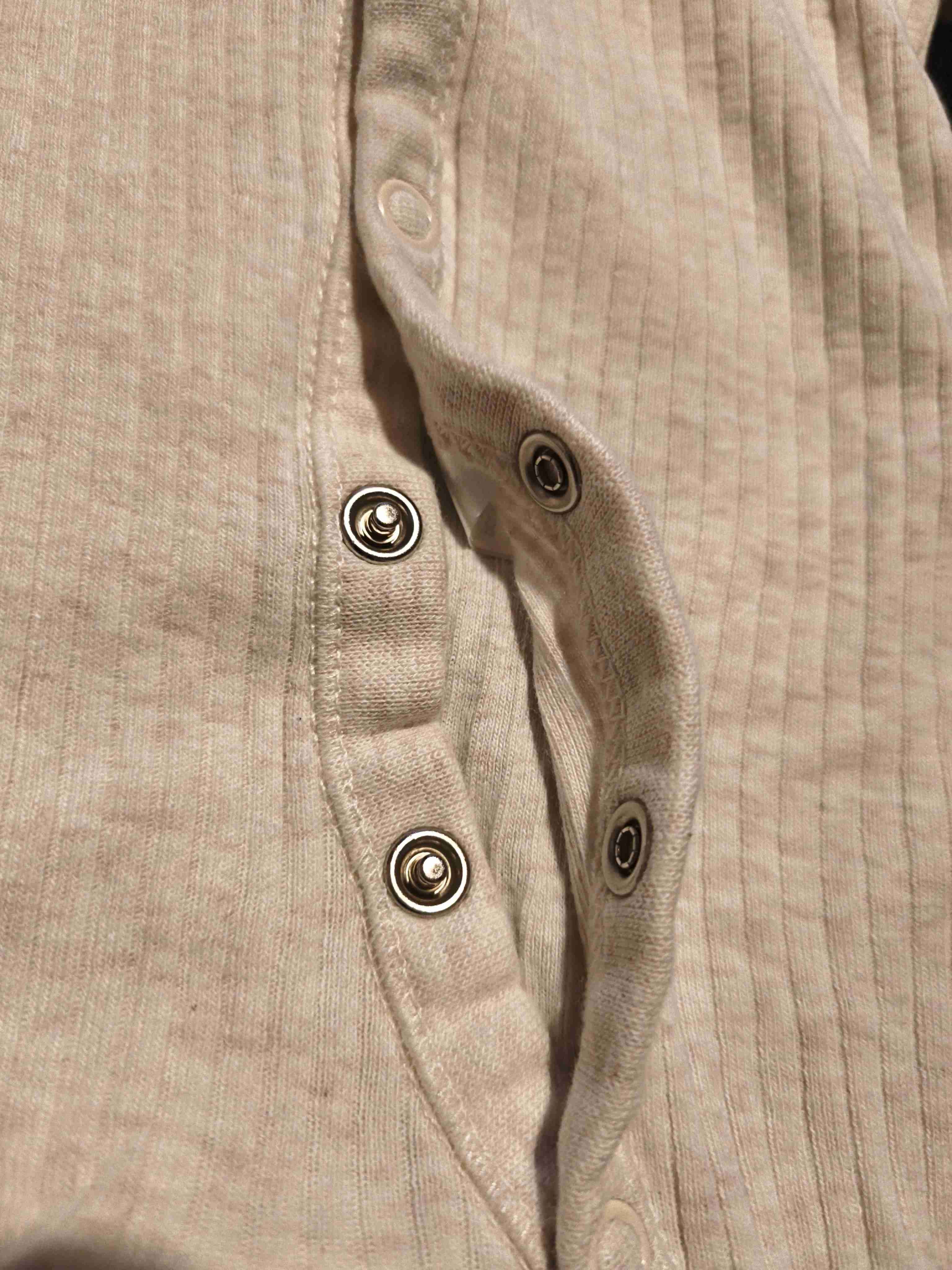 Enterito bebé beige H&M - miniatura 2