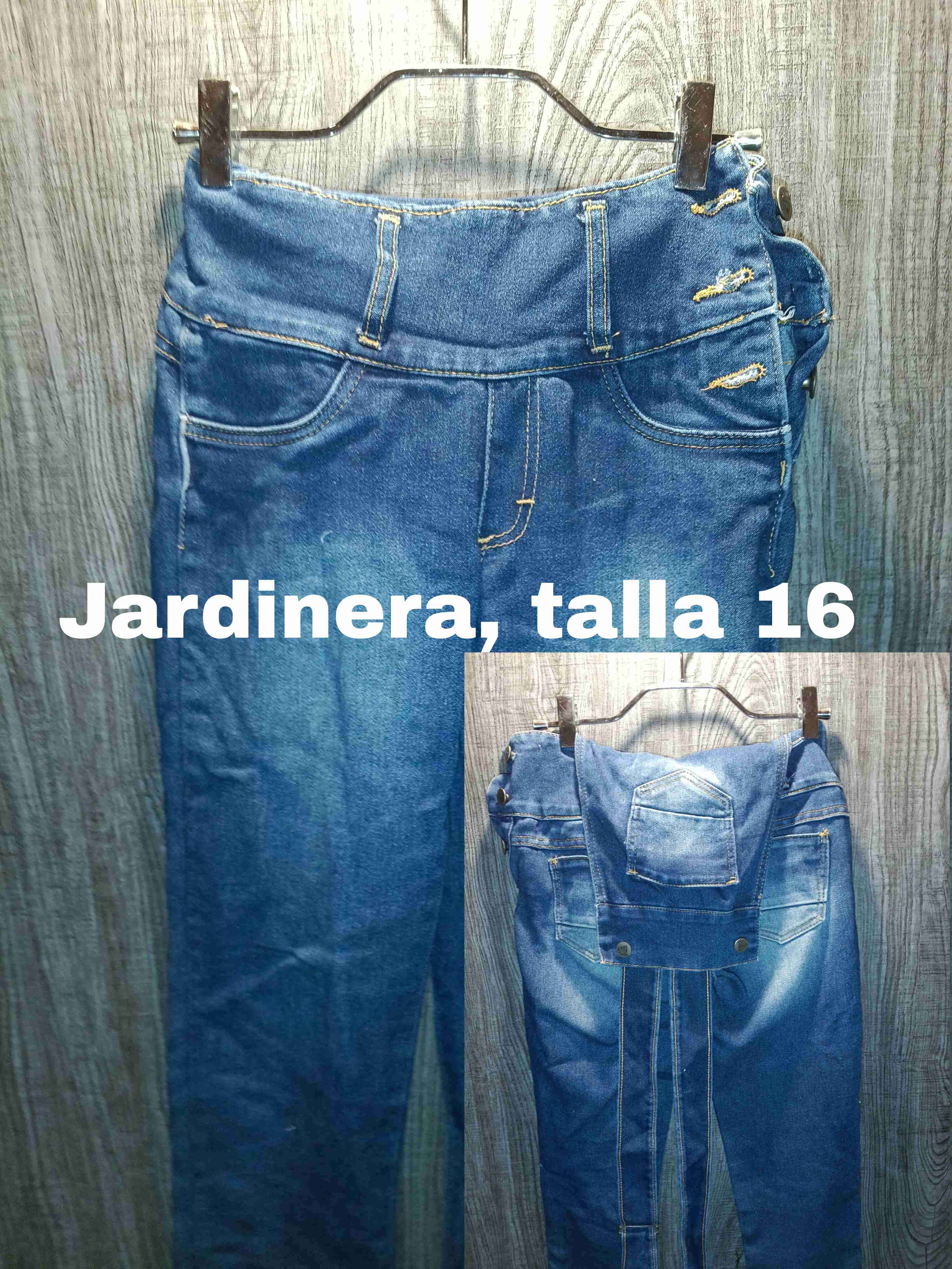 Jardinera de mezclilla azul