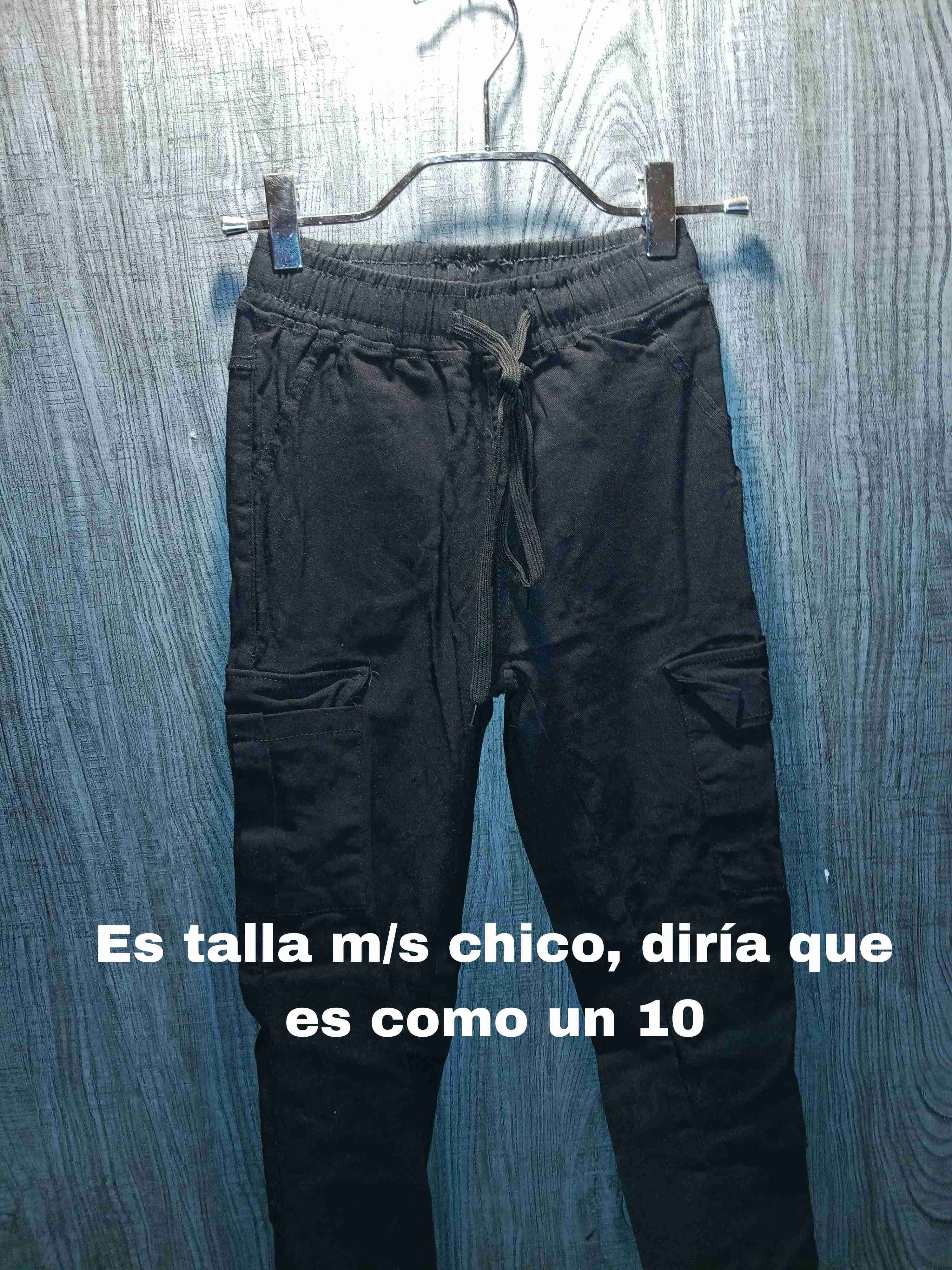 Pantalón jogger negro para niño