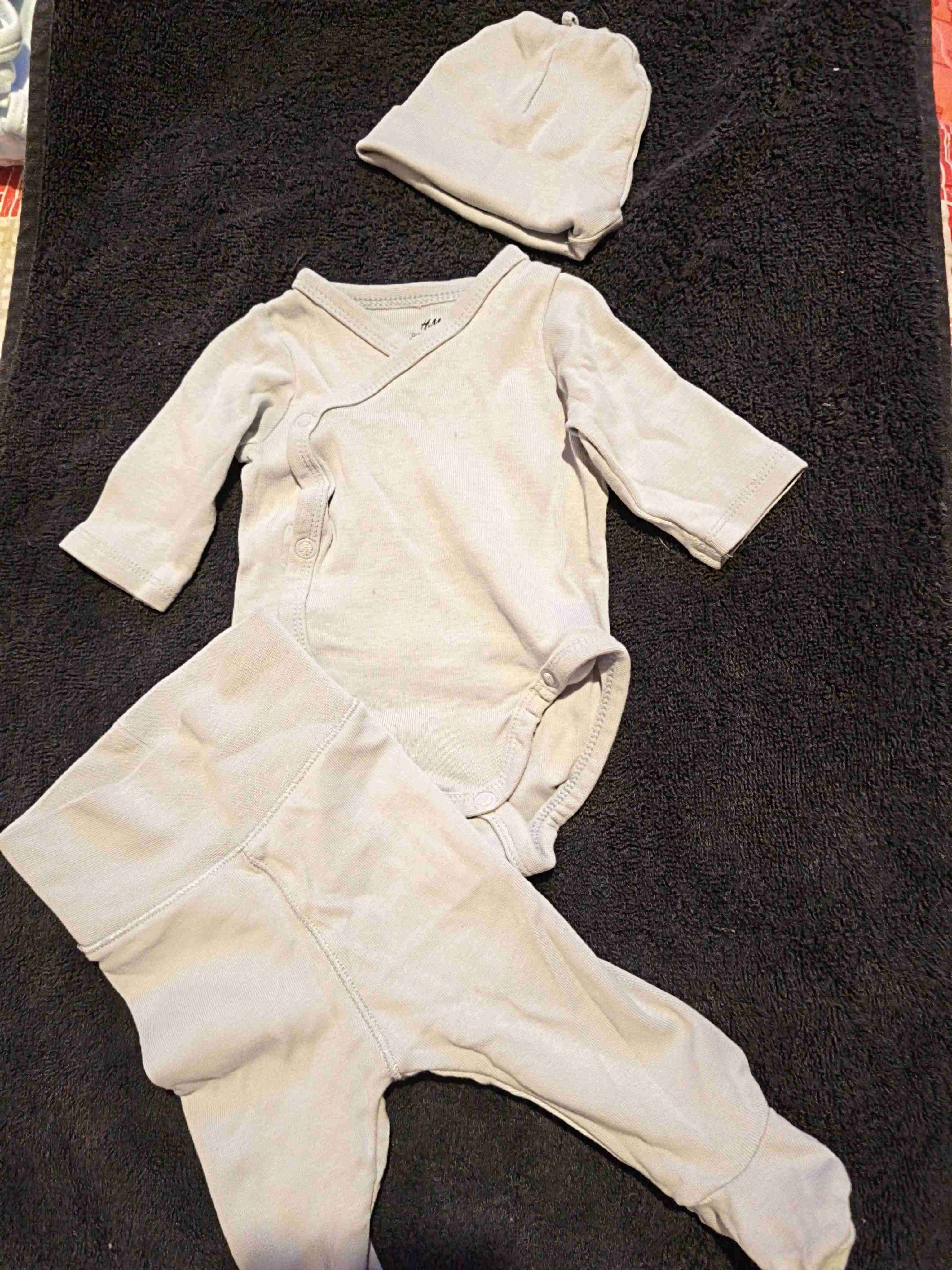 Body, panty y gorrito H&M