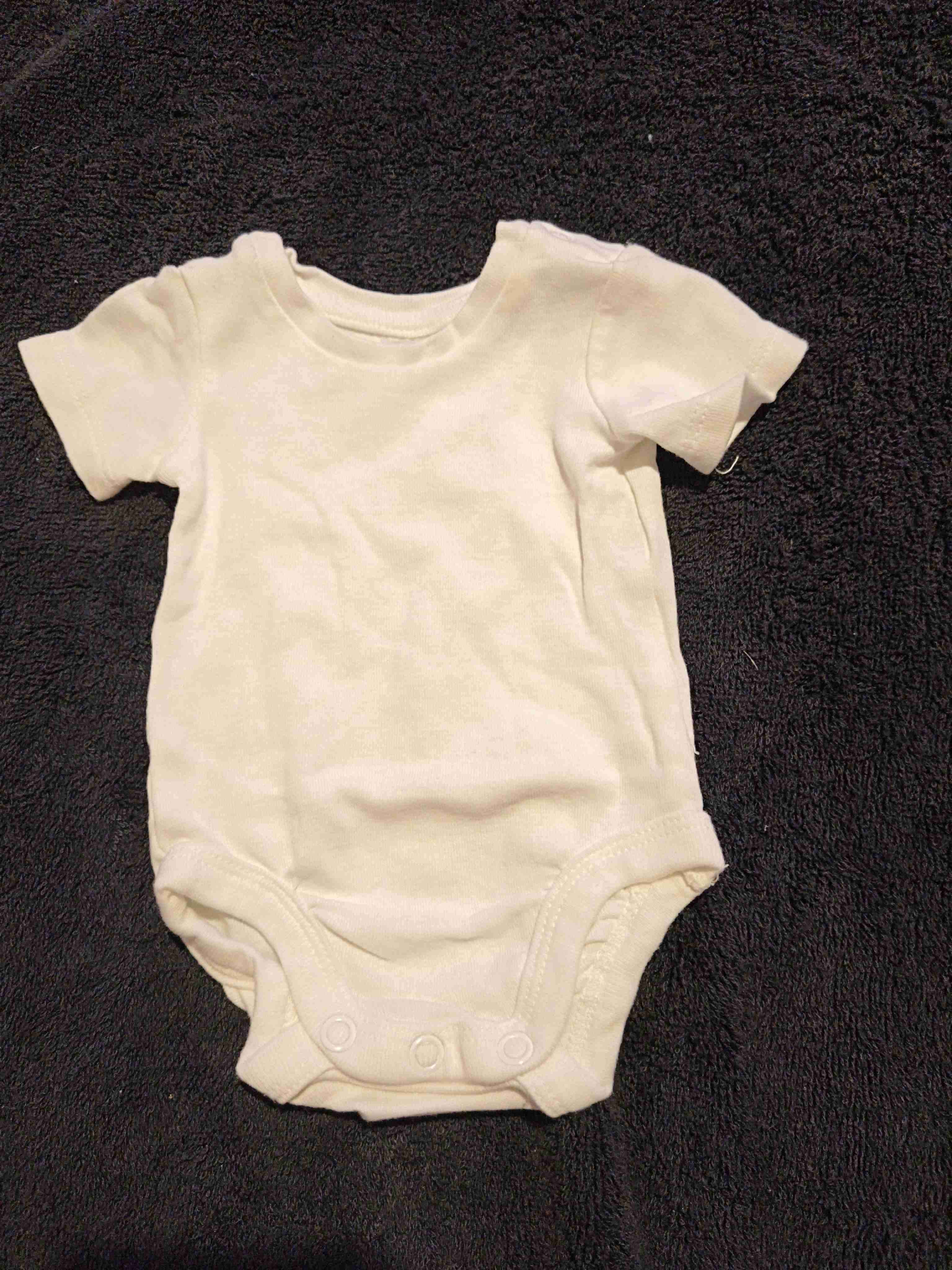 Conjunto de ropa bebé blanca - miniatura 3