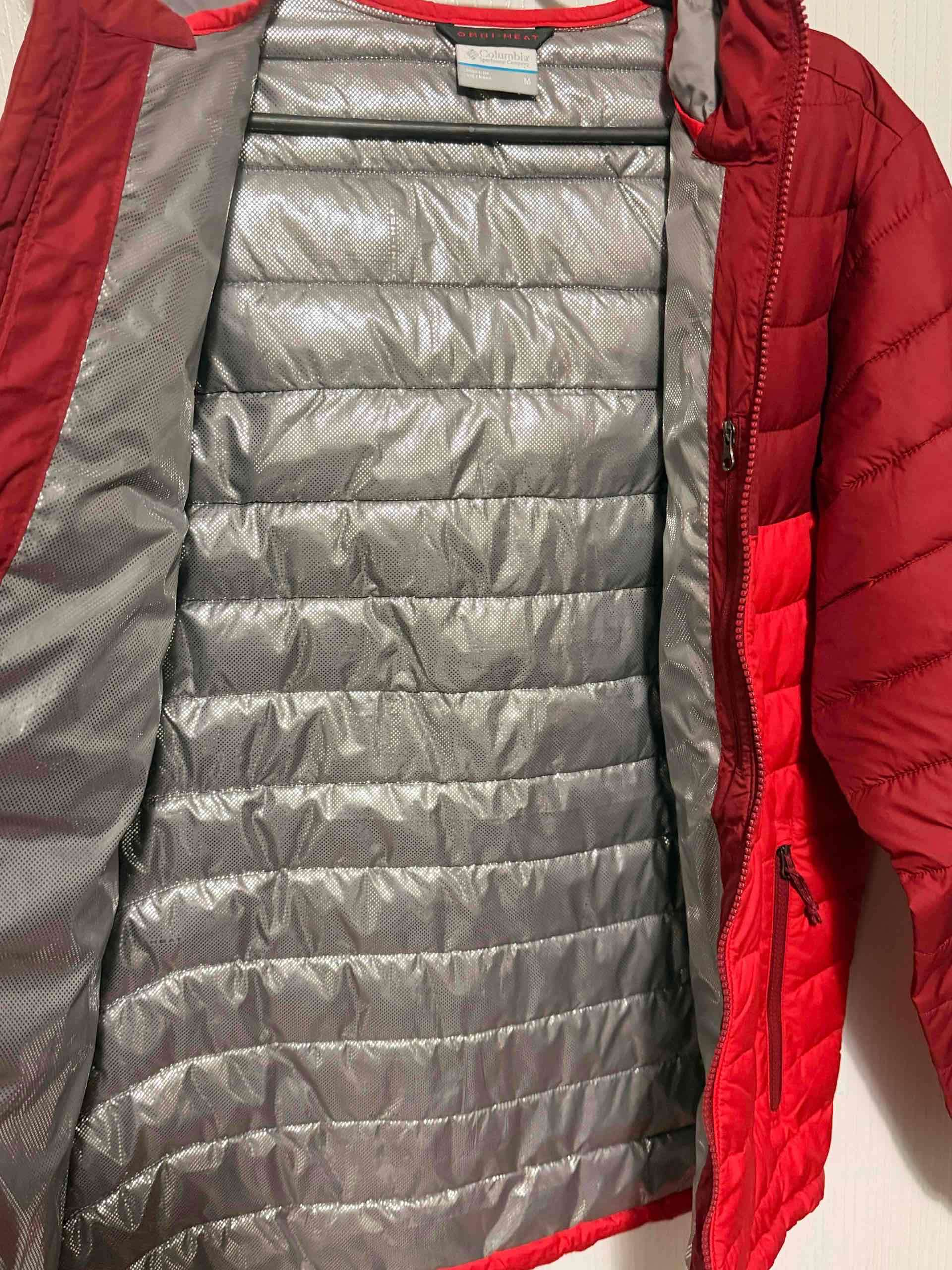 Chaqueta Columbia roja con capucha - miniatura 6