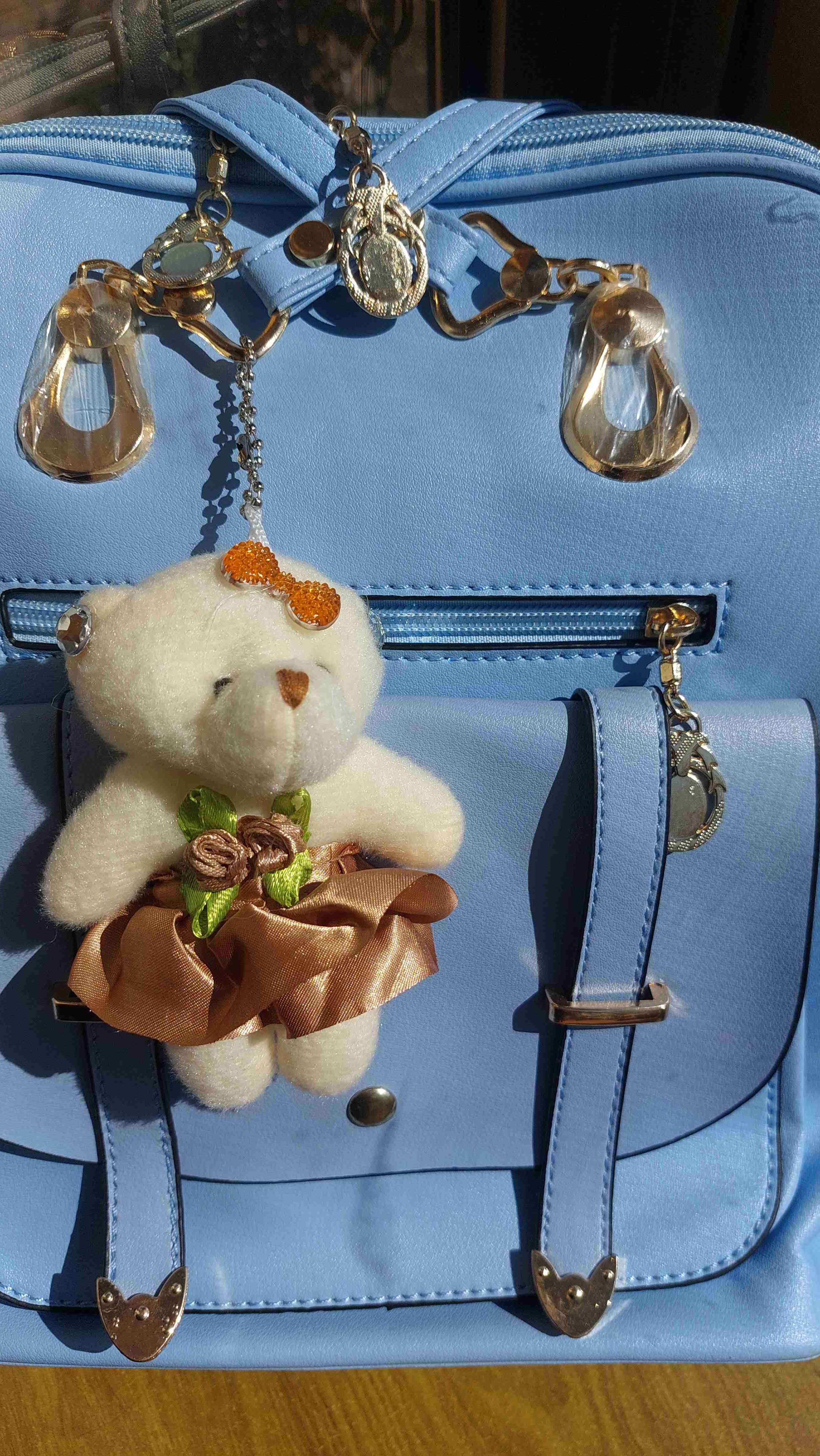 Mochila celeste con llavero de osito - miniatura 3