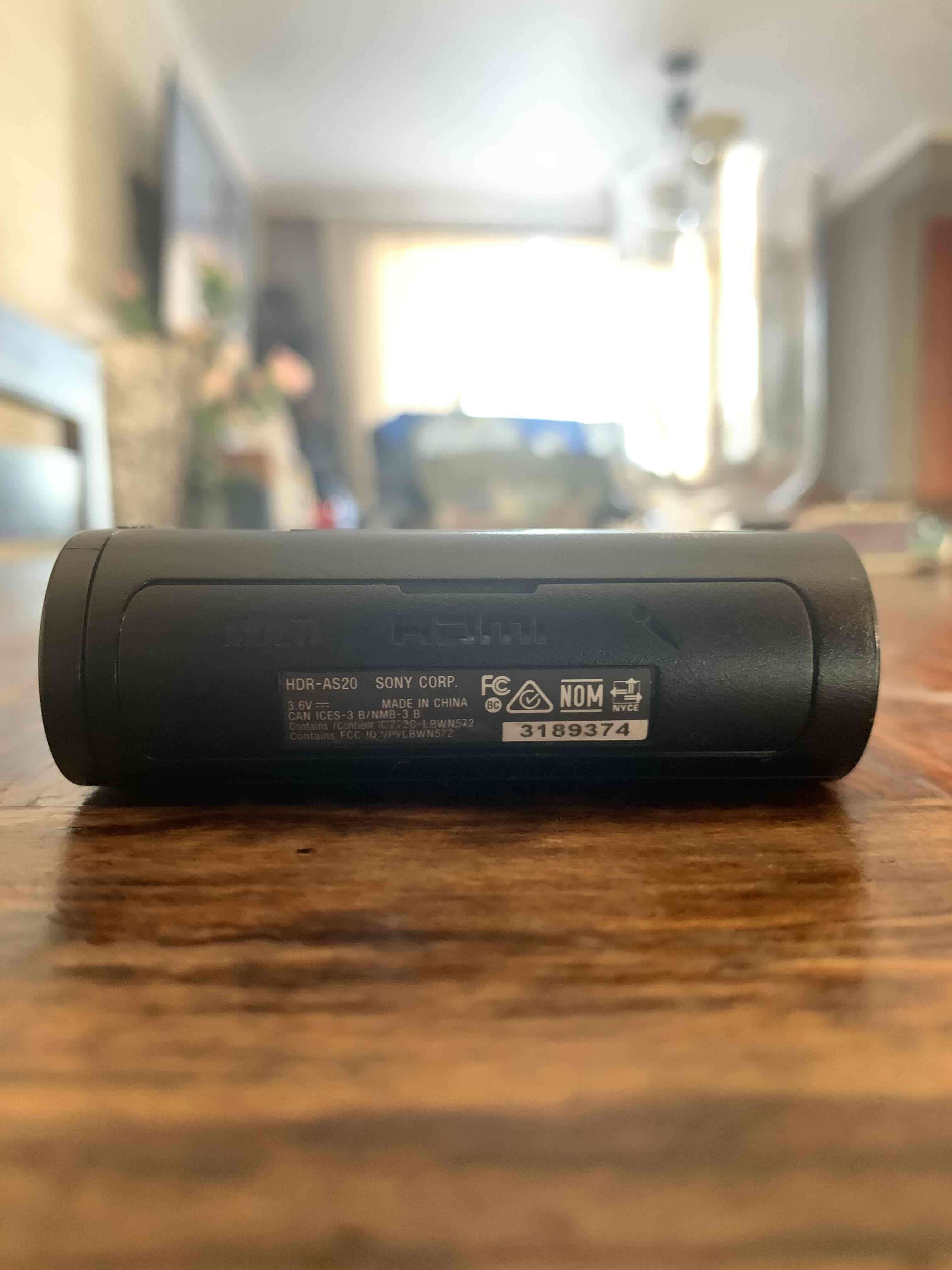 Cámara sony HDR as20 con su cargador - miniatura 2