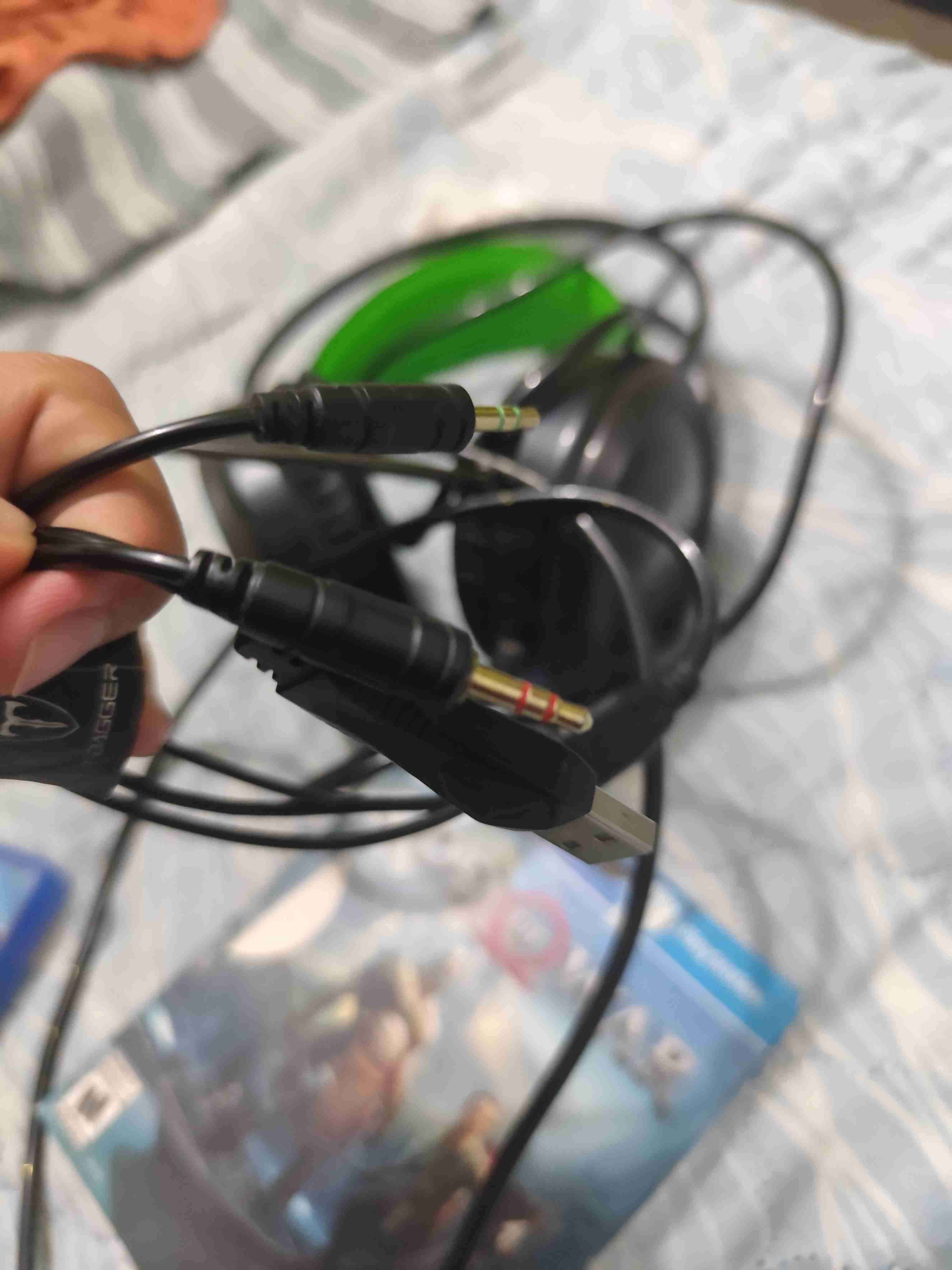 Pack PS4: Minecraft + God of War + Audífonos + HDD - miniatura 6