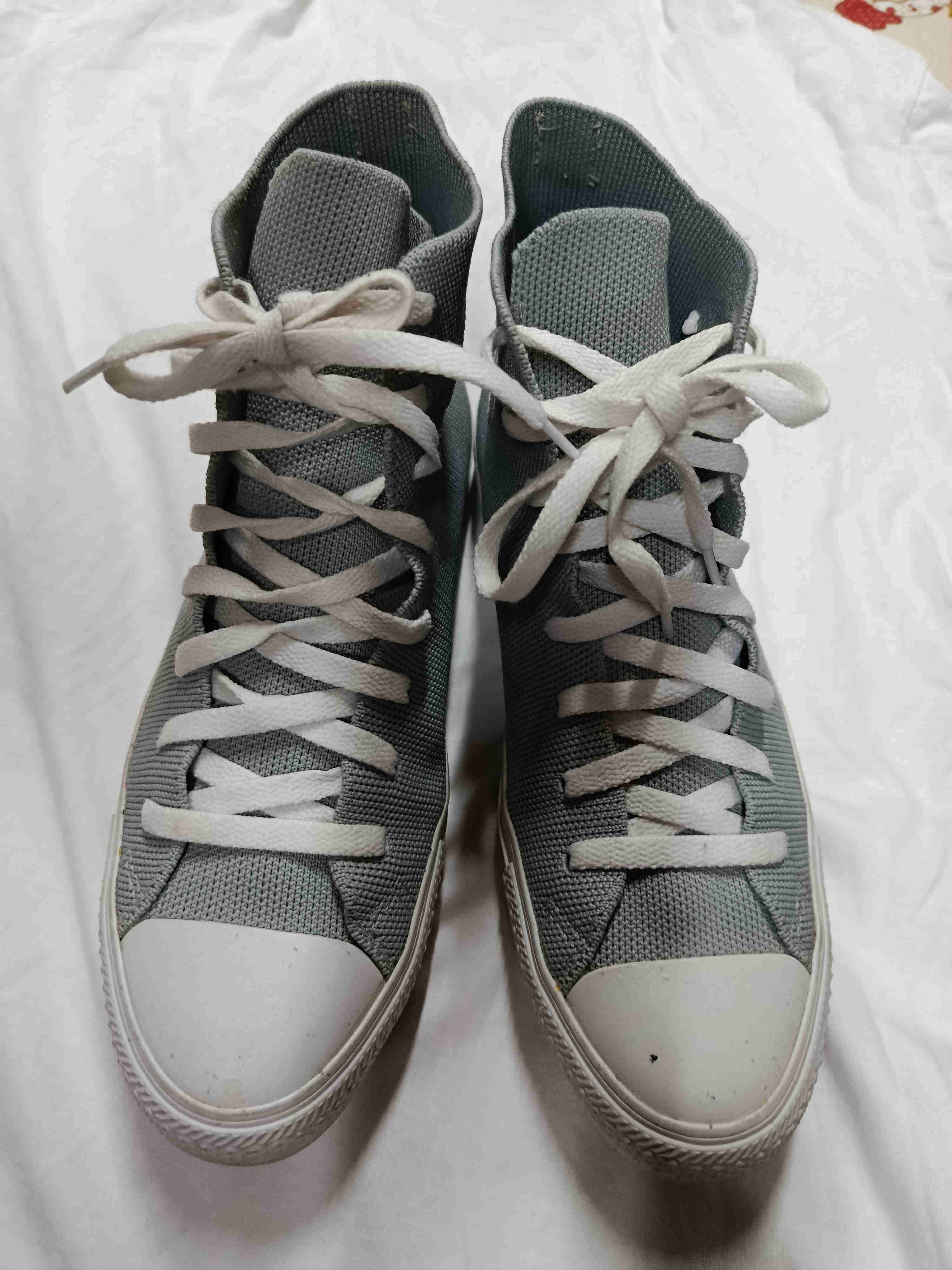 Zapatillas deportivas claras - miniatura 1