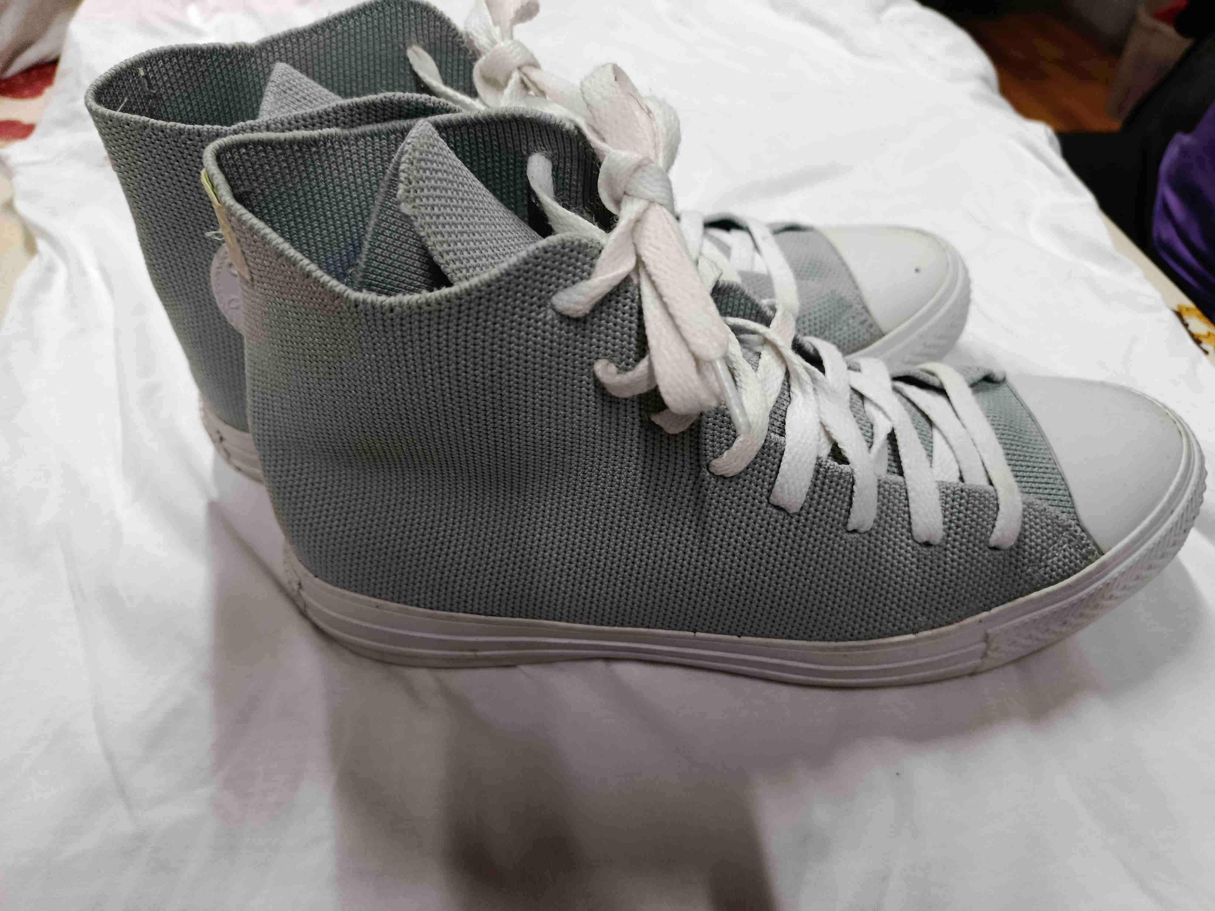 Zapatillas deportivas claras - miniatura 2