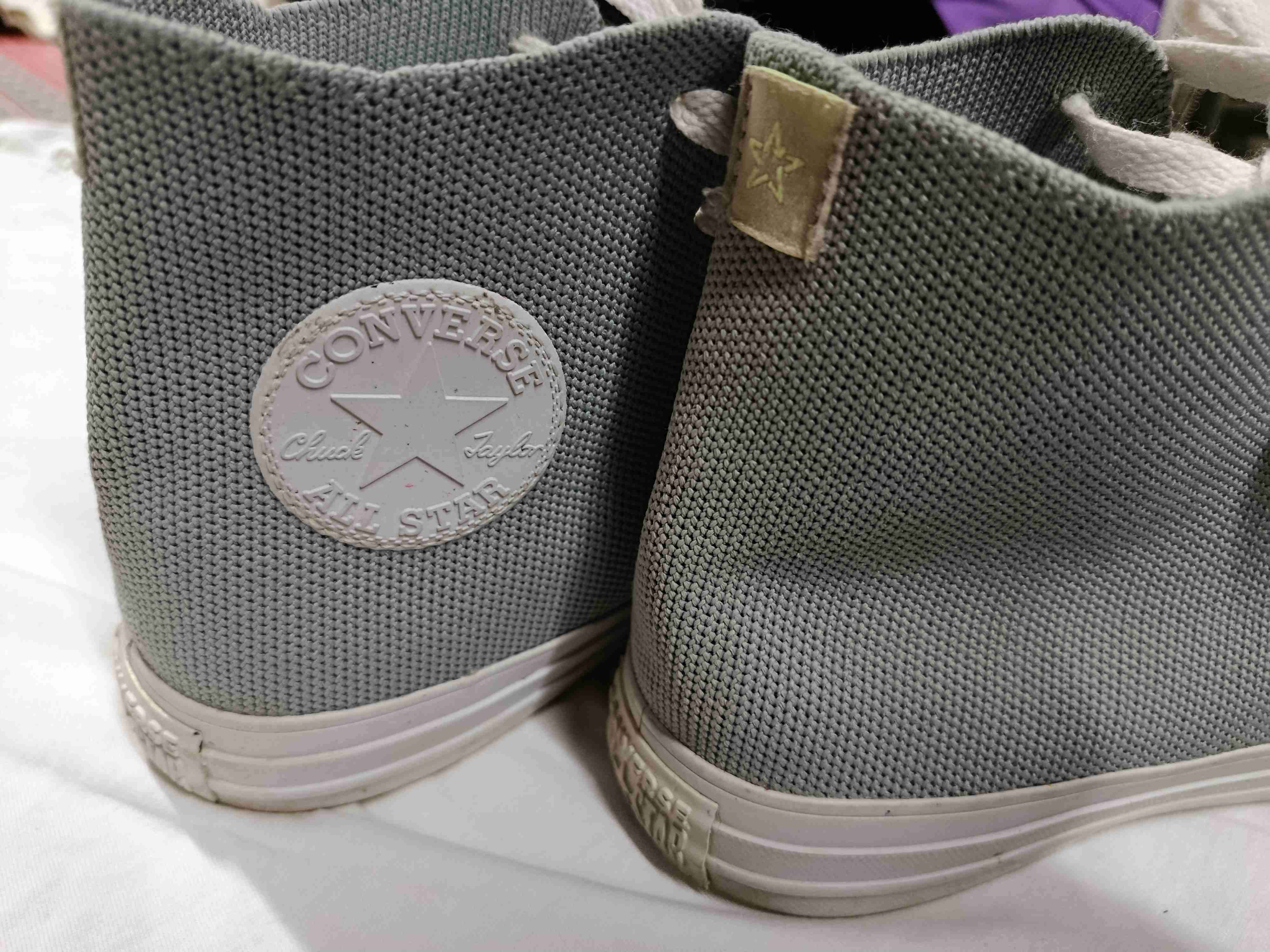 Zapatillas deportivas claras - miniatura 3