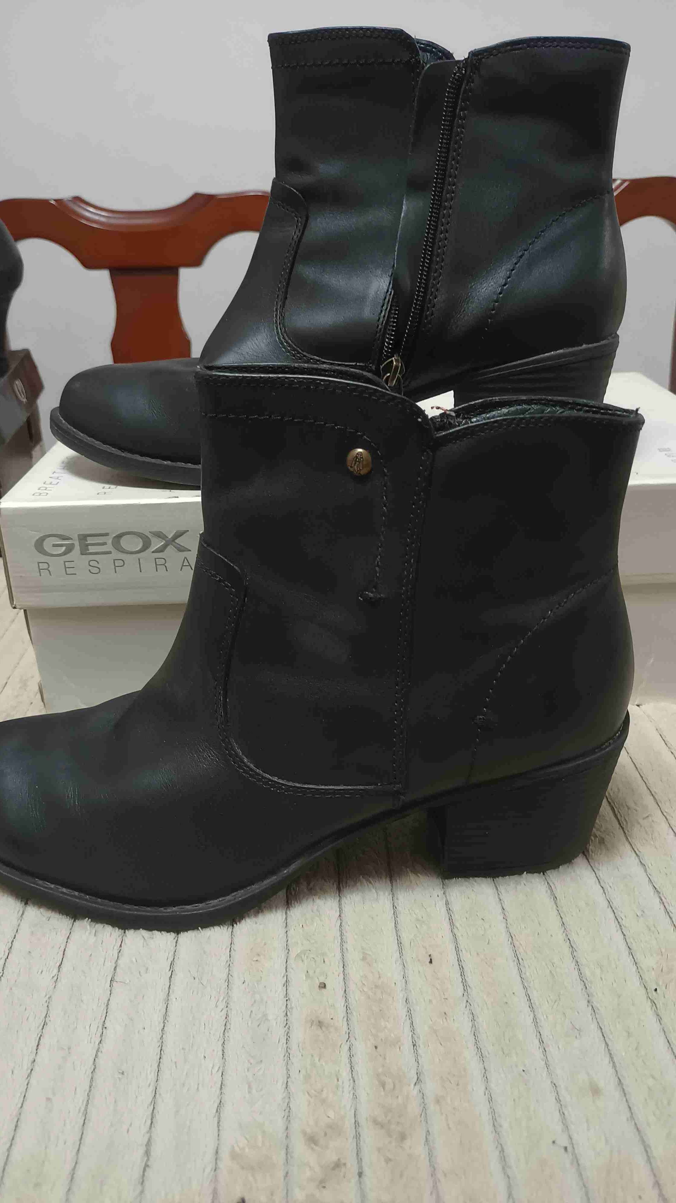 Botines negros de cuero - miniatura 4