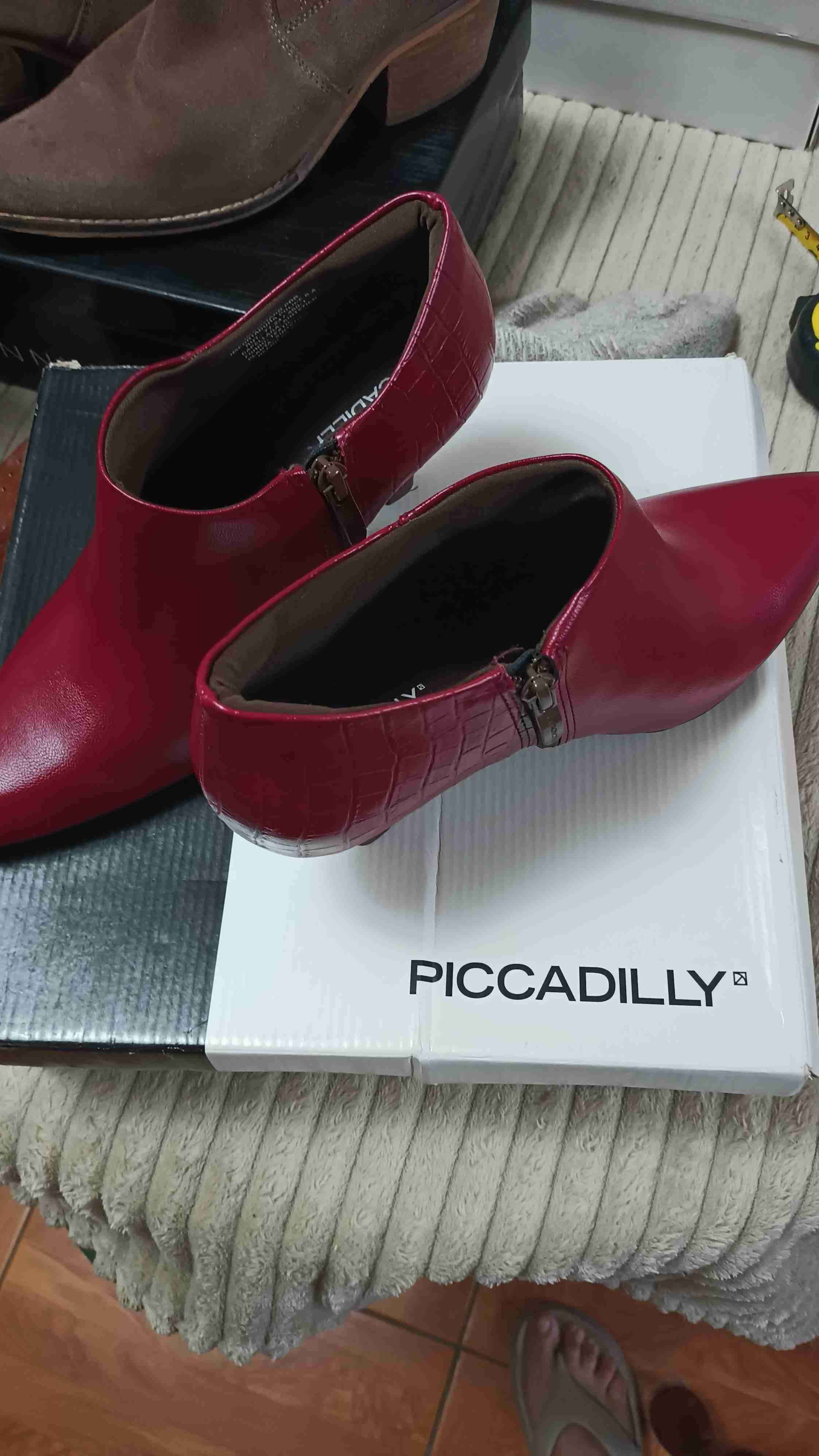 Botines rojos de cuero elegantes y sofisticados - miniatura 3