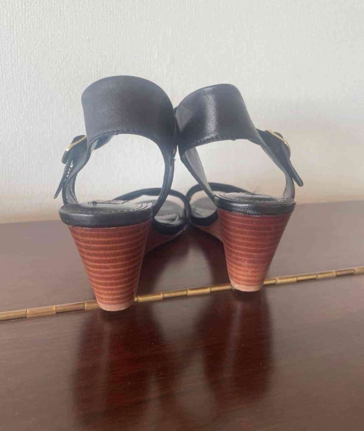 Sandalias de tacón negro - miniatura 2