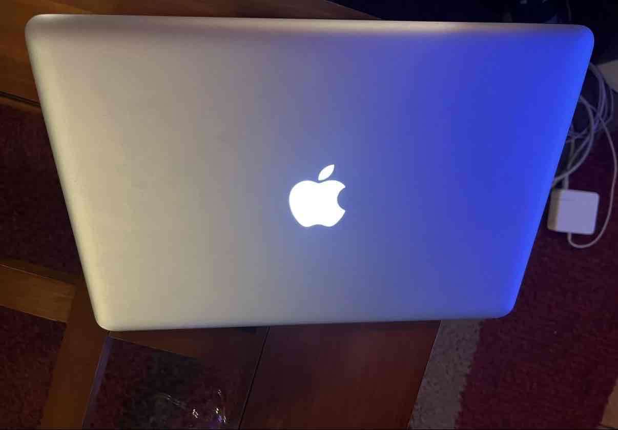 Laptop MacBook Pro usada 2012 - miniatura 2