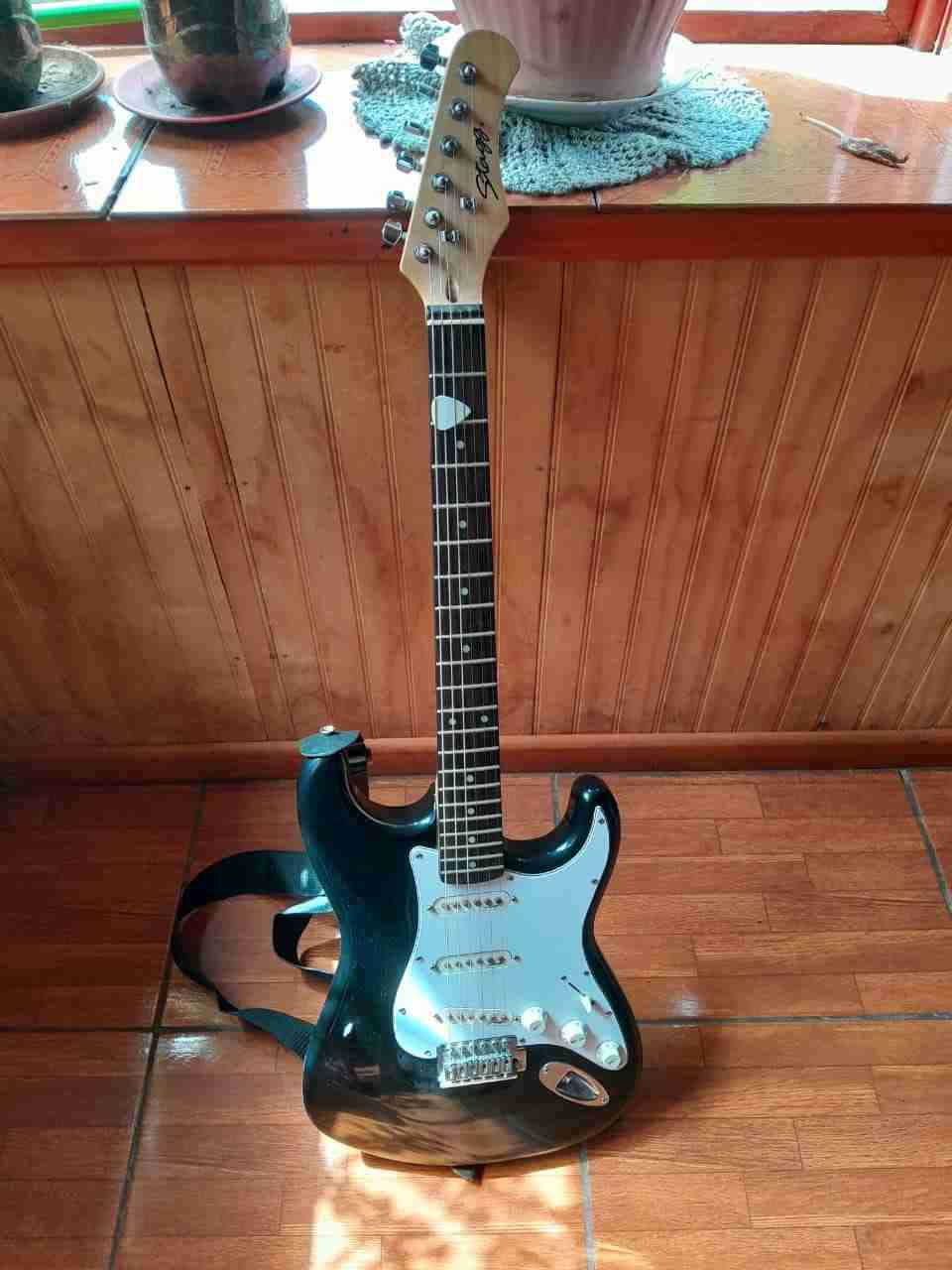 Guitarra stagg - miniatura 2