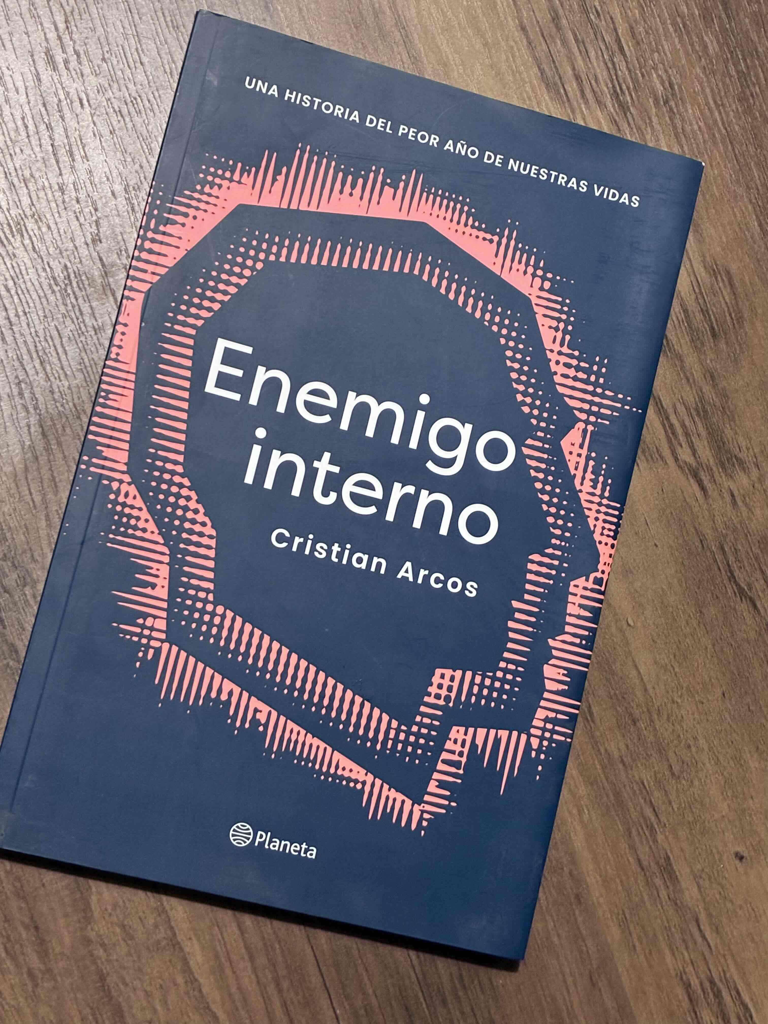 Libro 'Enemigo Interno' Cristian Arcos - miniatura 1
