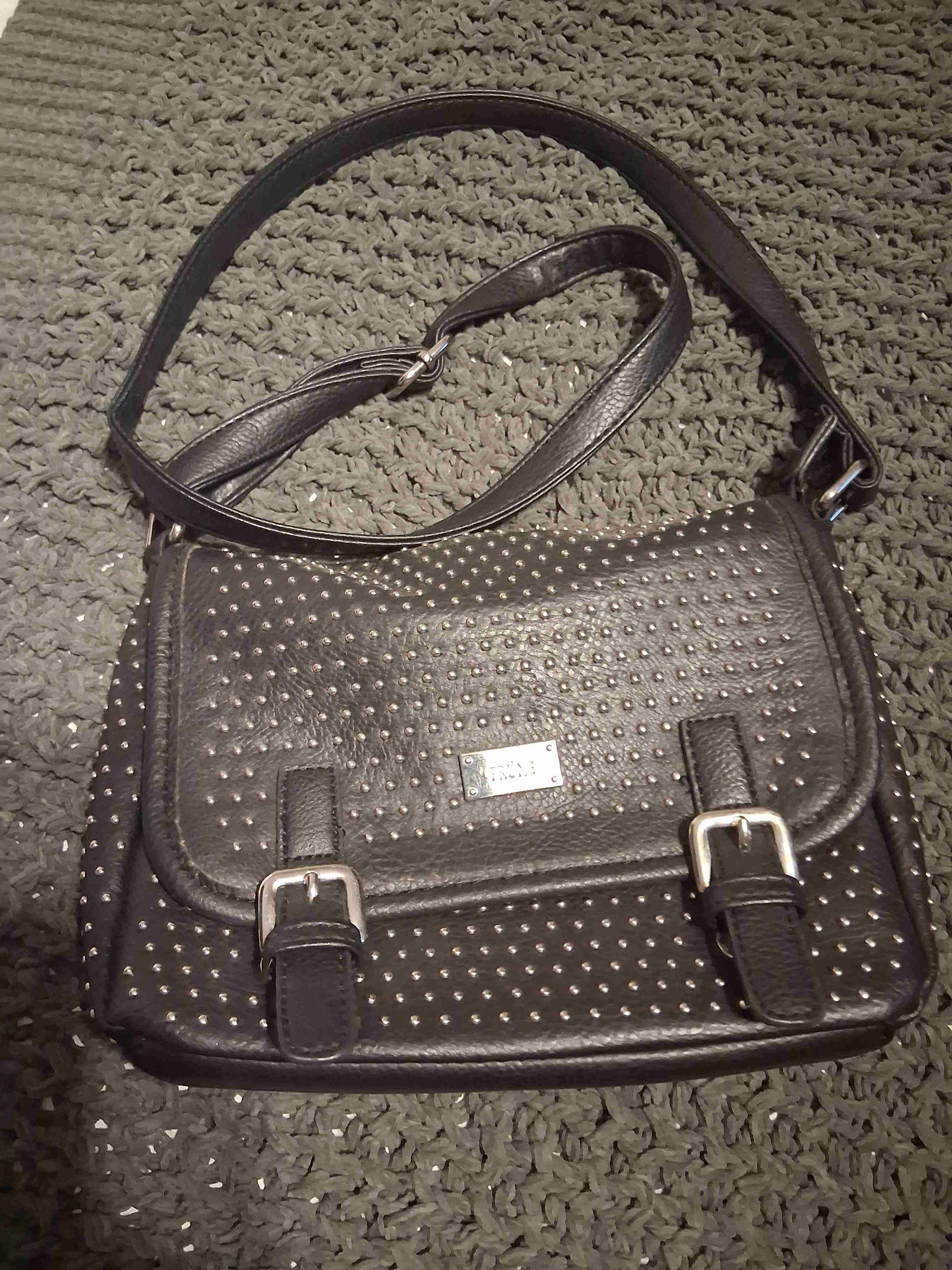 Bandolera de cuero negro con tachas - miniatura 1