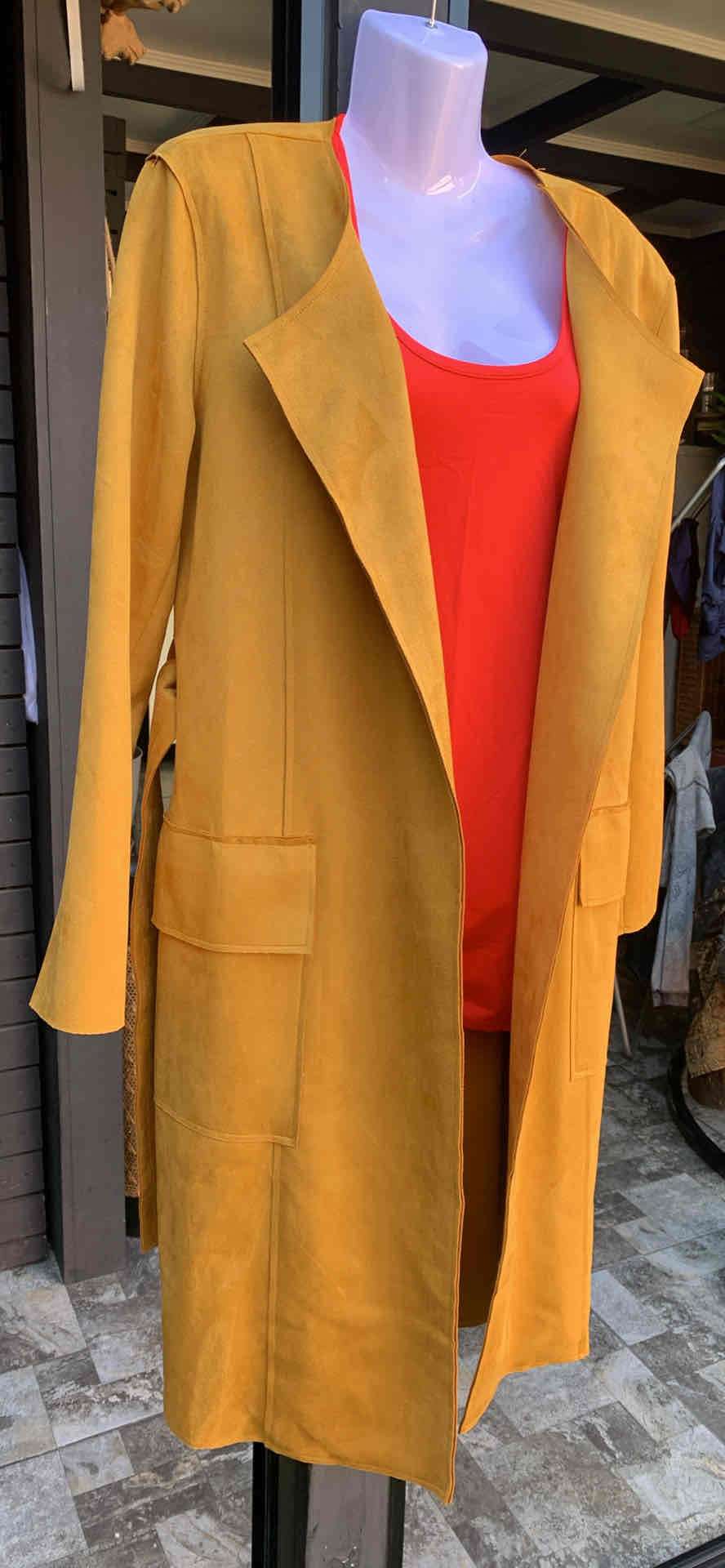 Abrigo Gamuza mostaza elegante  Nuevo Alaniz - miniatura 1