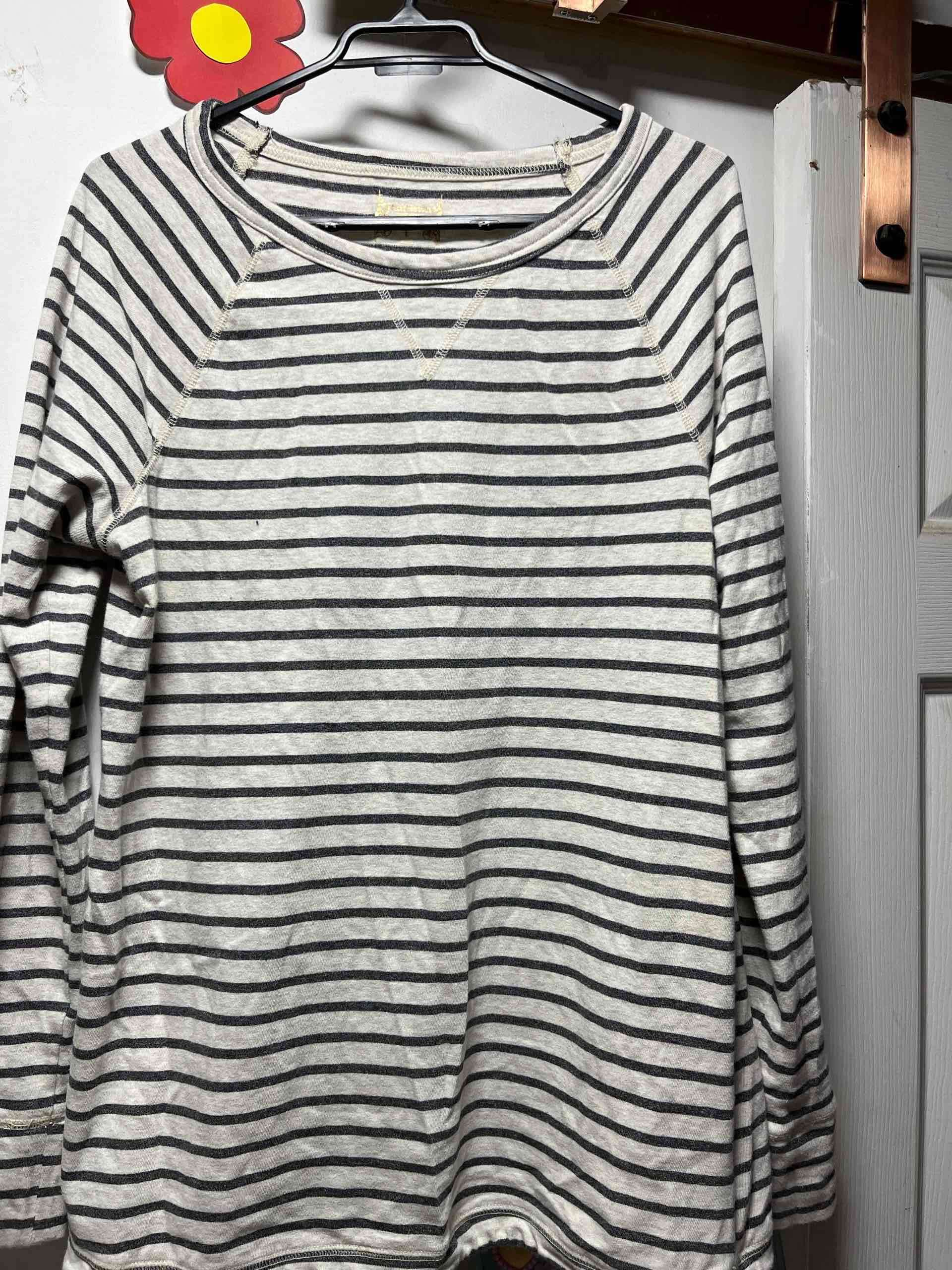 Polerón rayado blanco y negro - miniatura 1