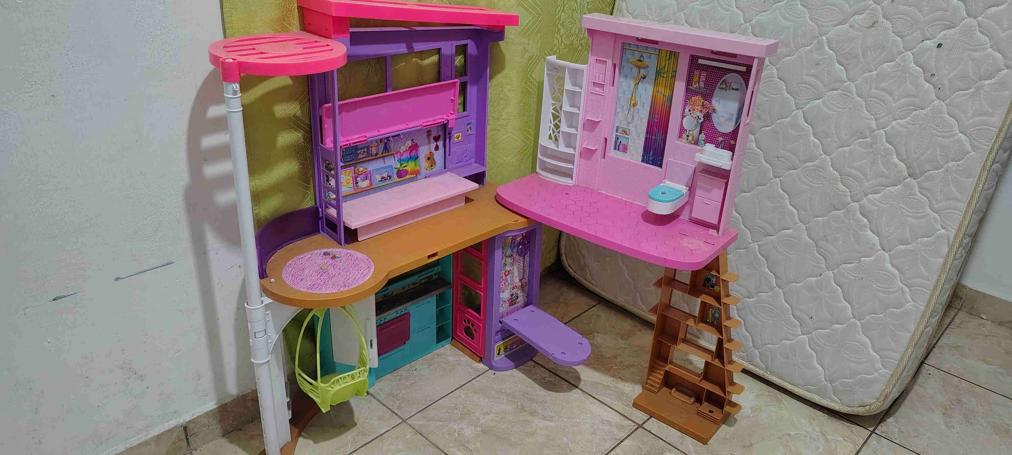 Casa de muñecas de juguete - miniatura 2