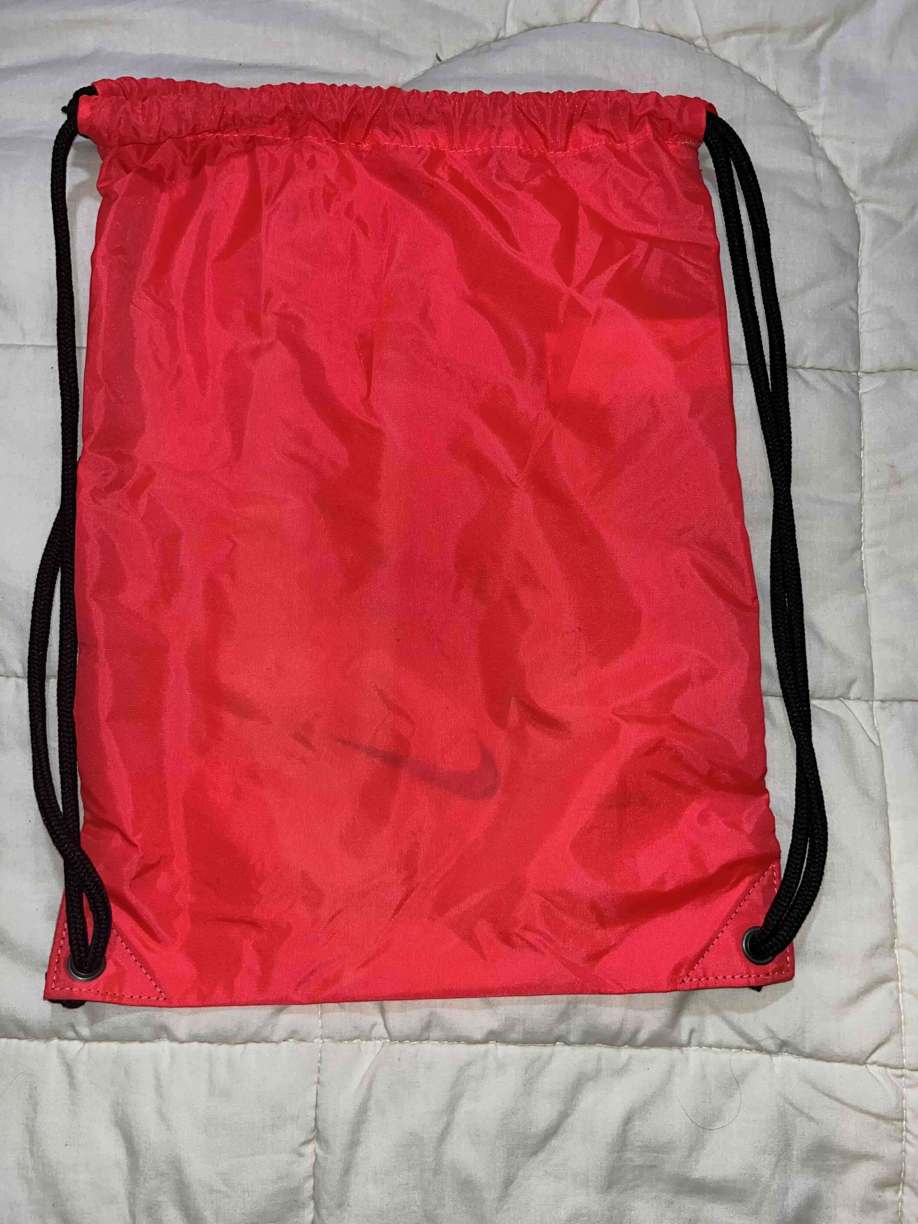 Mochila deportiva roja Nike - miniatura 2