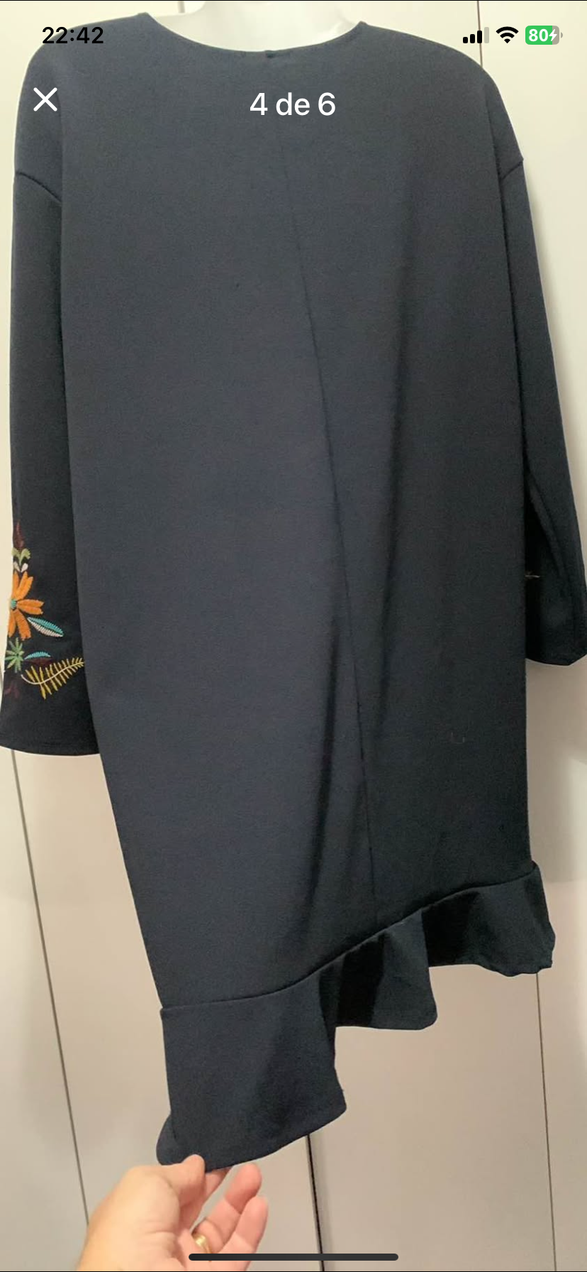 Vestido negro con bordados Zara. M - miniatura 6
