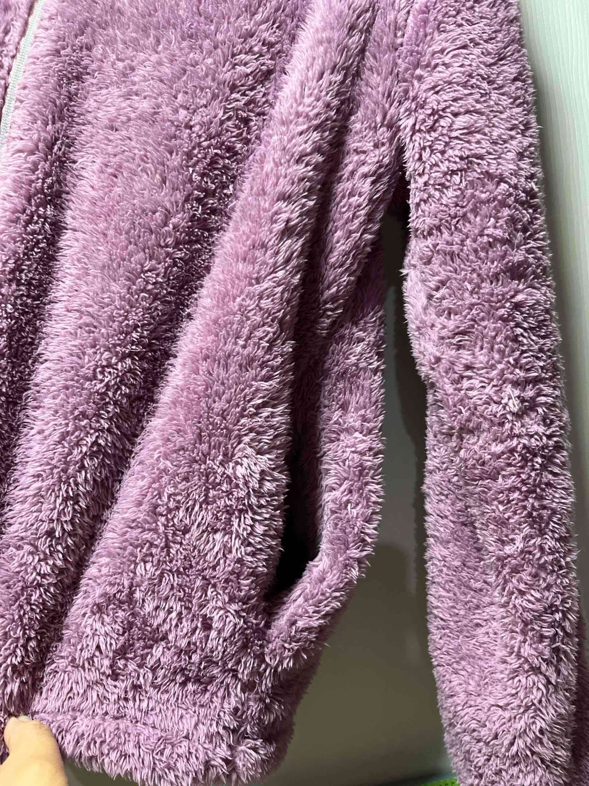 Chaqueta peluda morada - miniatura 3