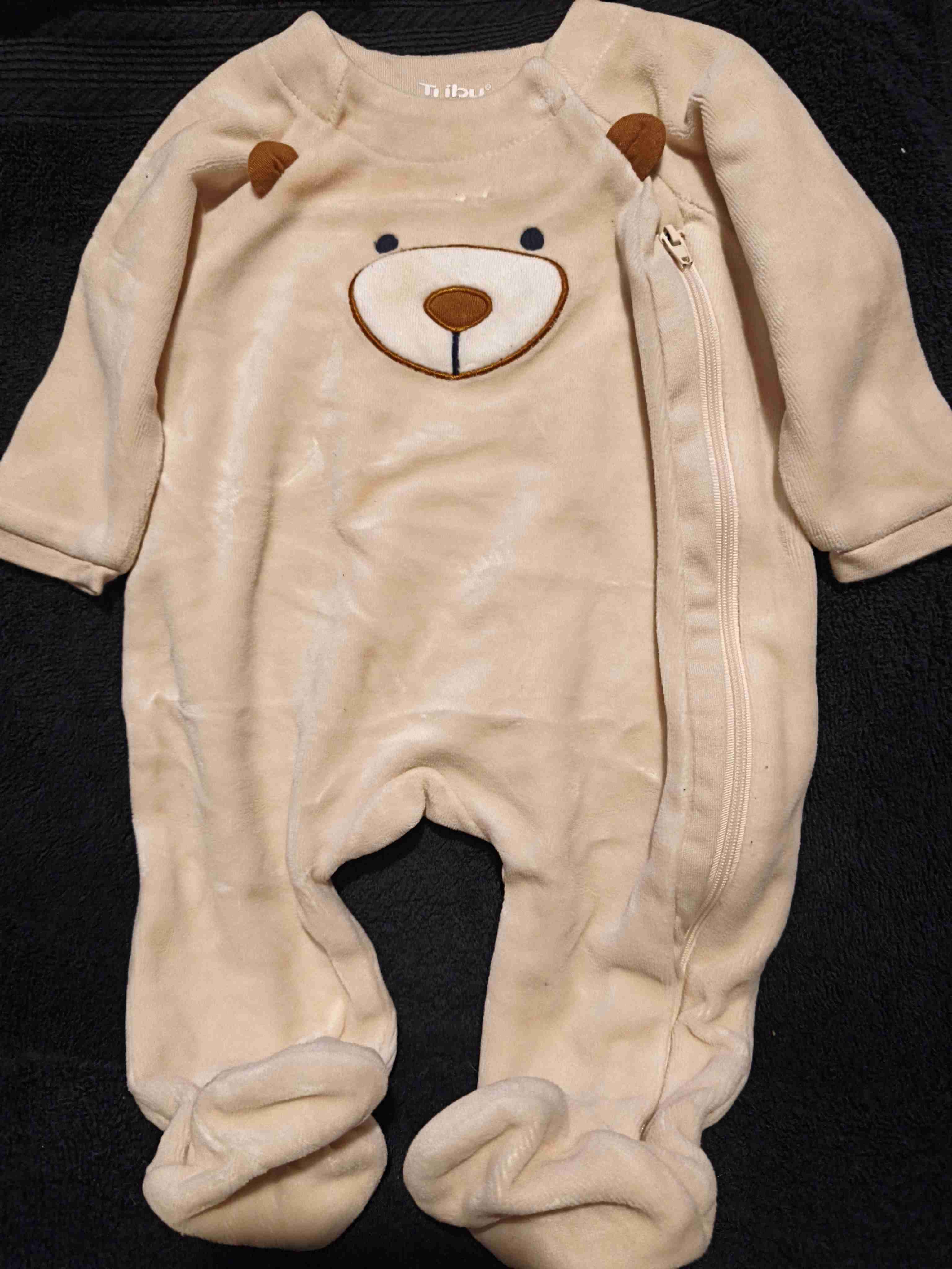 Enterito de bebé con diseño de oso