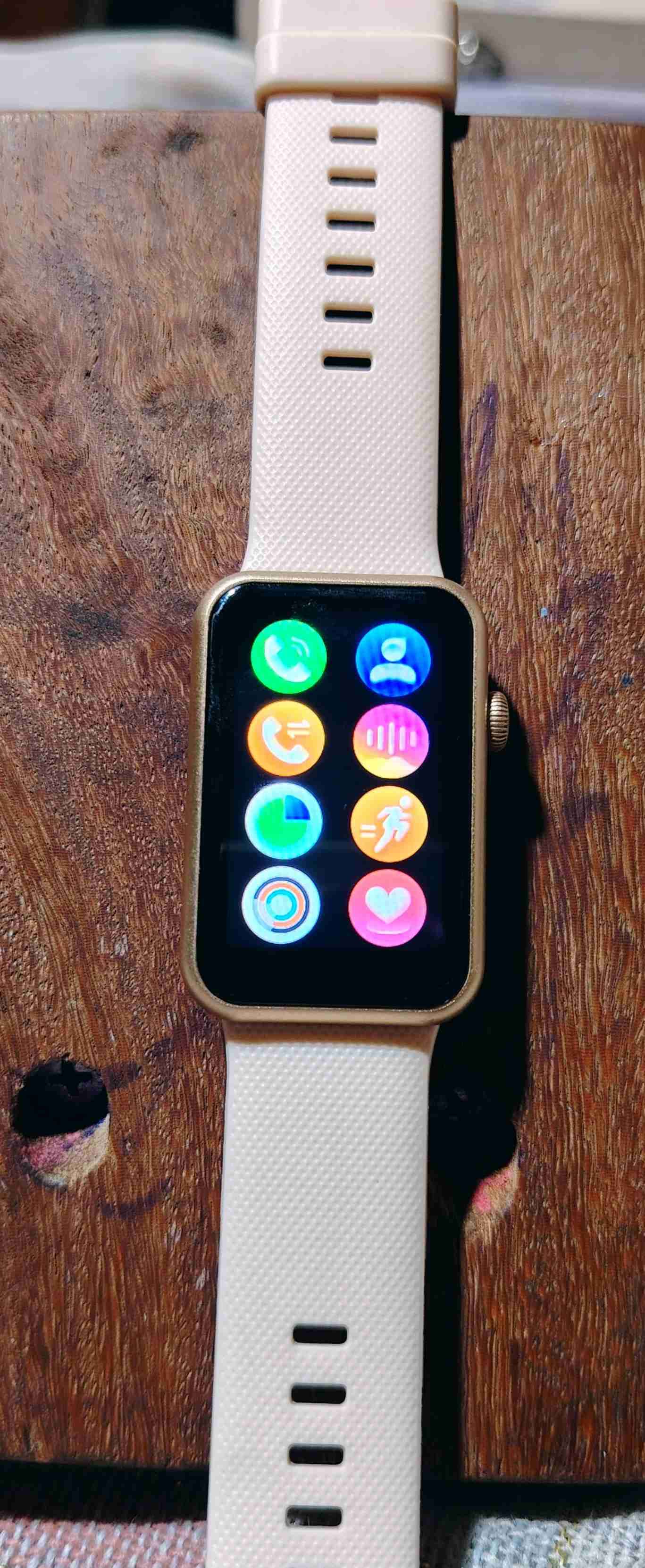 Smartwatch con pulsera rosada - miniatura 6