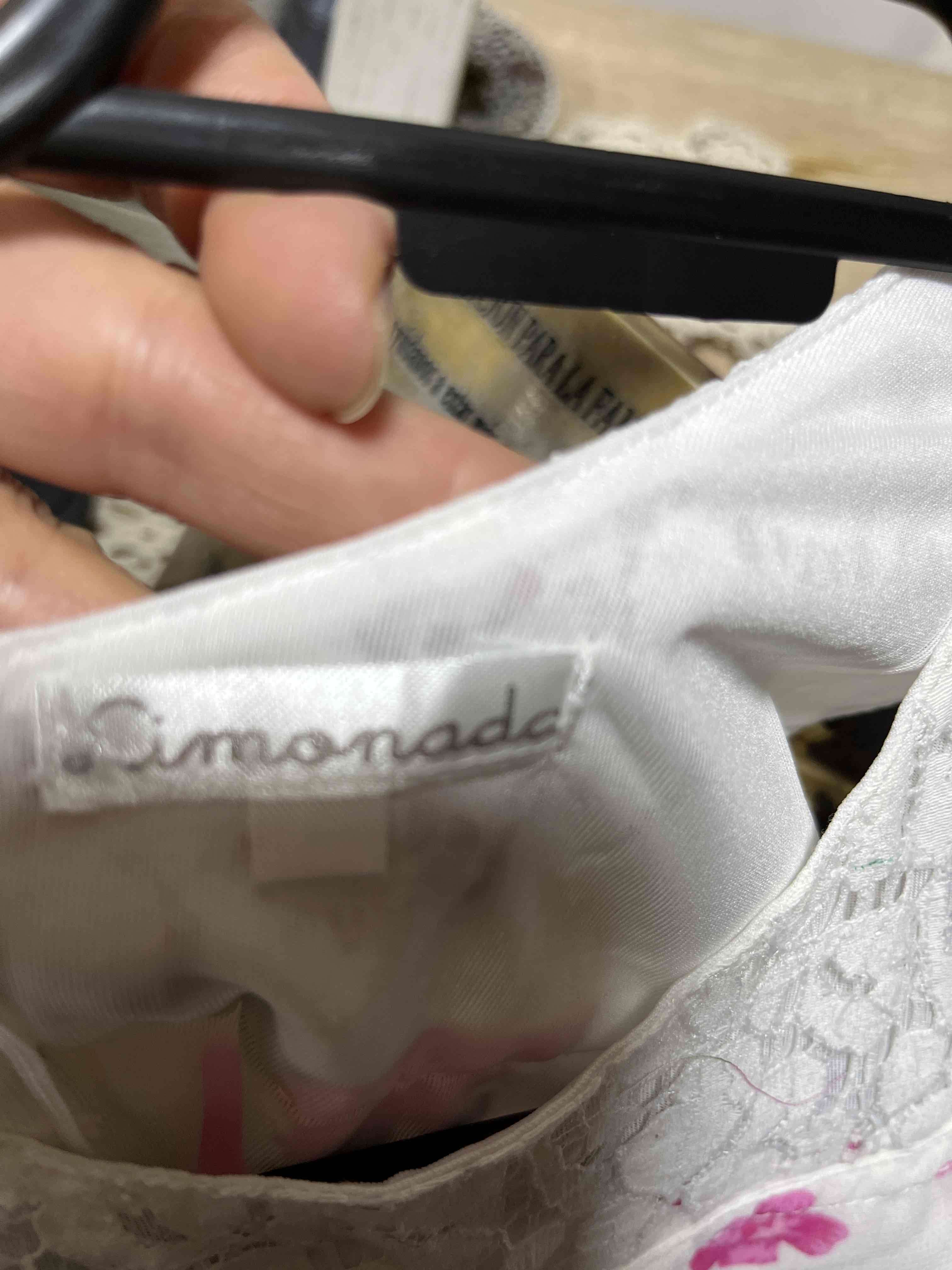 Vestido floral con encaje blanco - miniatura 5