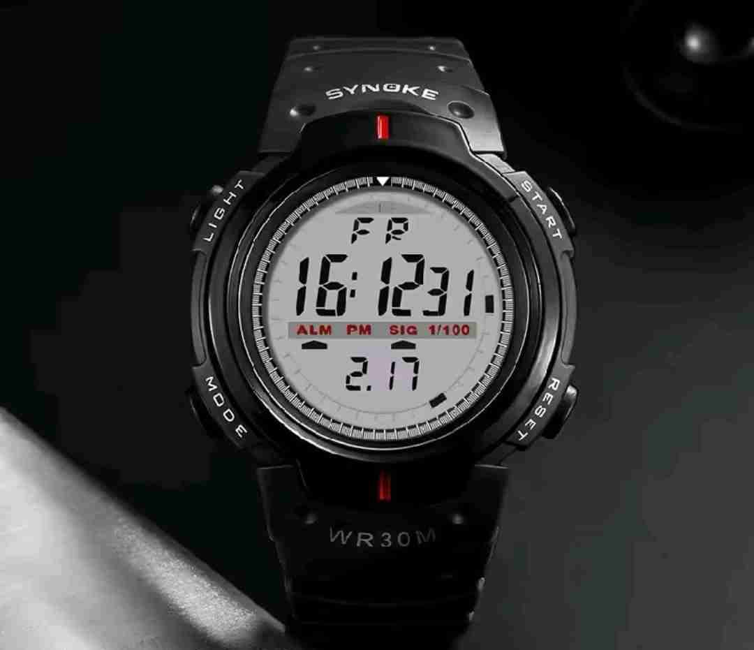 Reloj digital negro resistente al agua