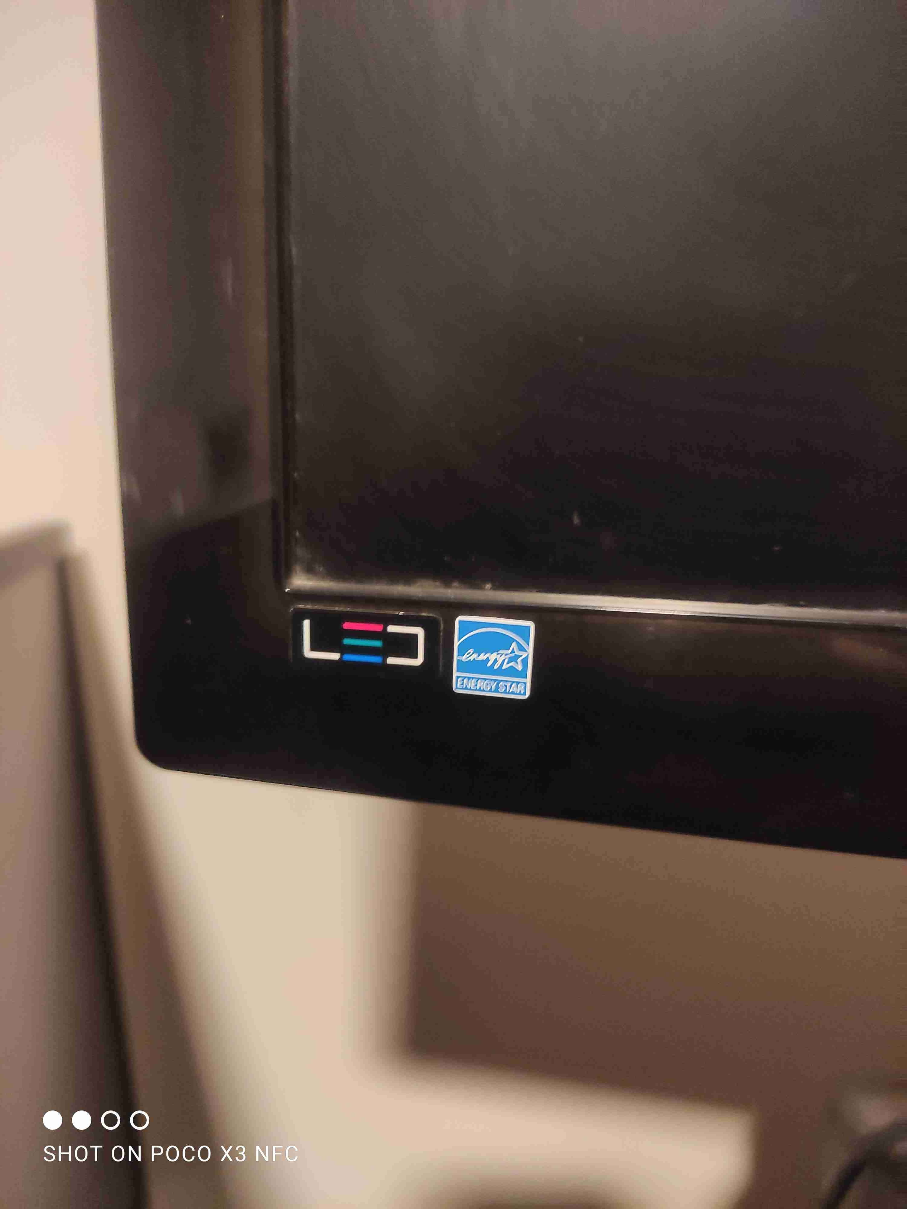 TV  Samsung LED 22 pulgadas - miniatura 2