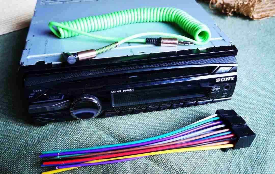 Radio auto Sony CD MP3 WMA AUX - miniatura 2