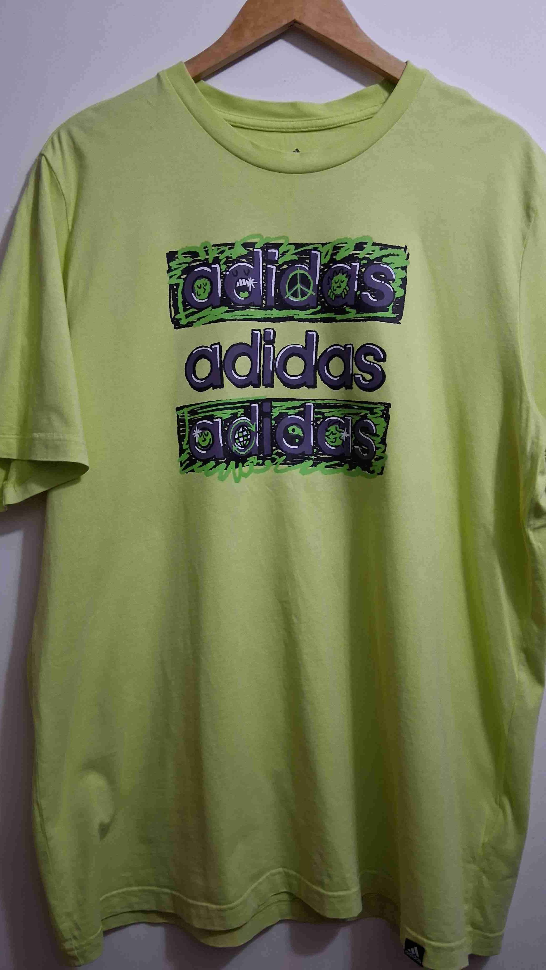 Polera verde neón Adidas talla XL. Consulte!! - miniatura 1