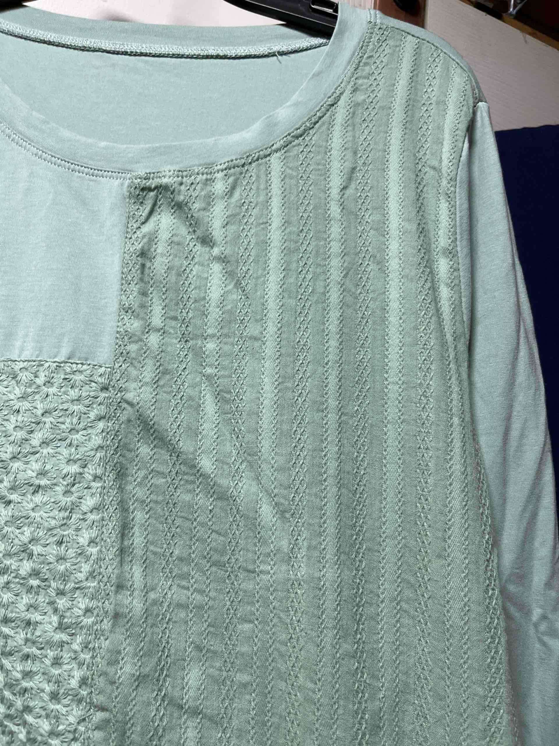 Polera verde claro texturizada - miniatura 3