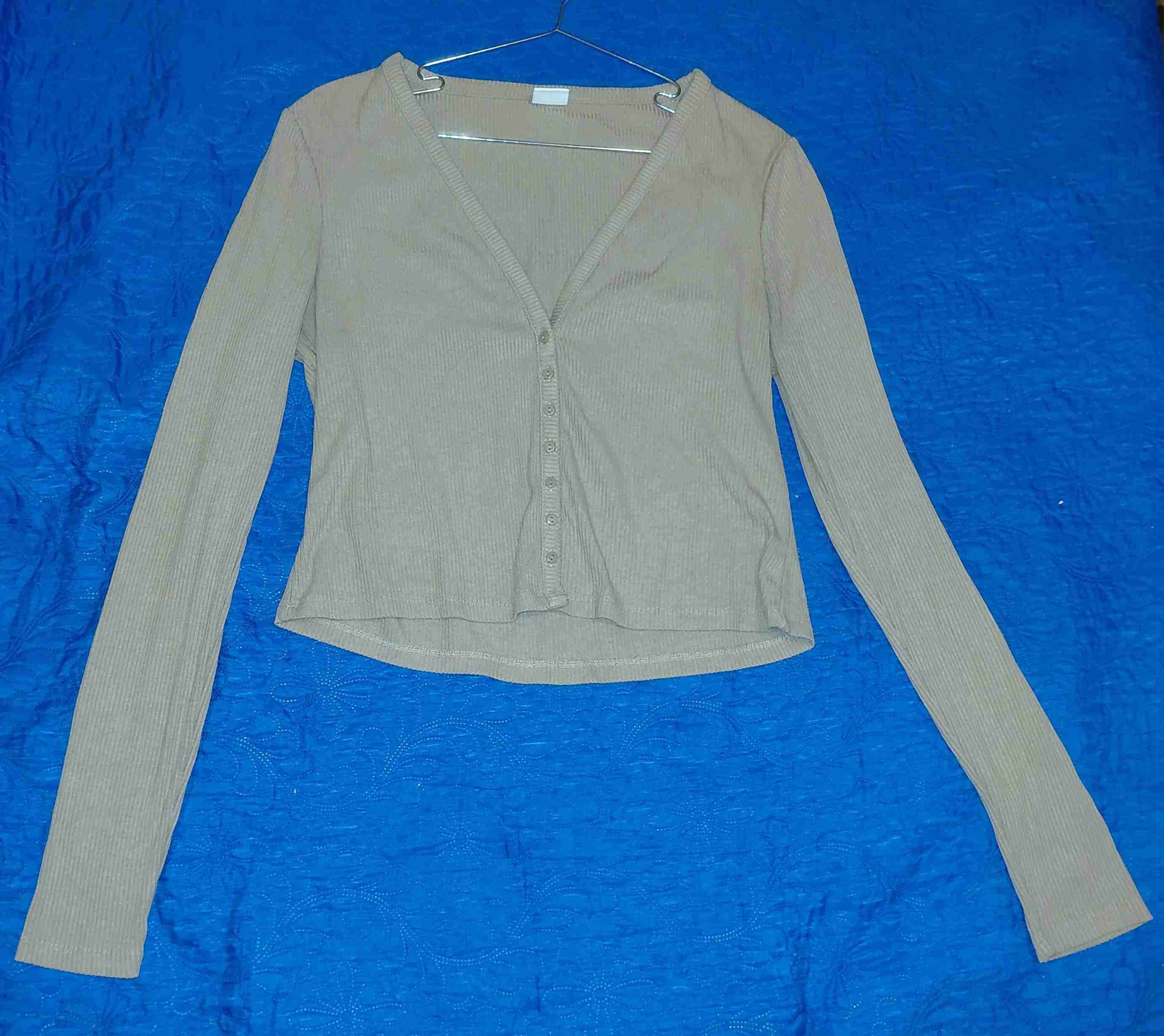 Cardigan beige de botones