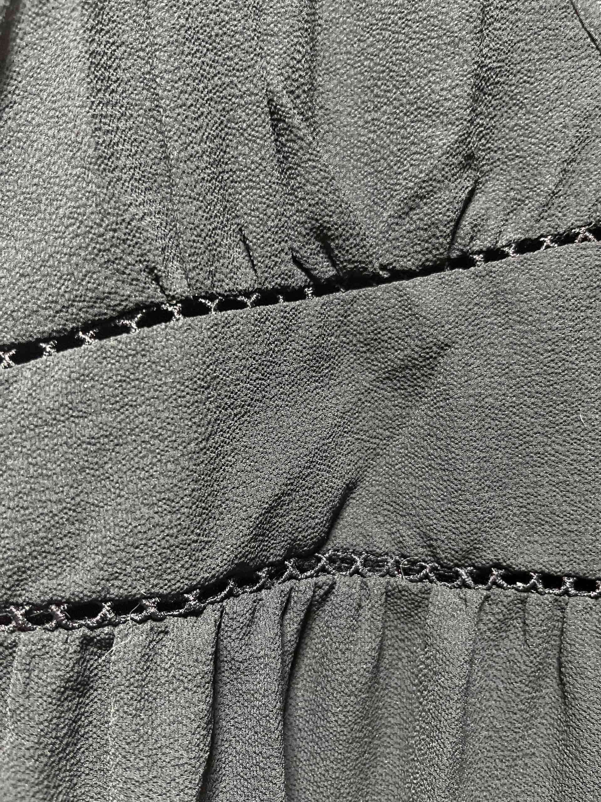 Vestido negro sin mangas - miniatura 4