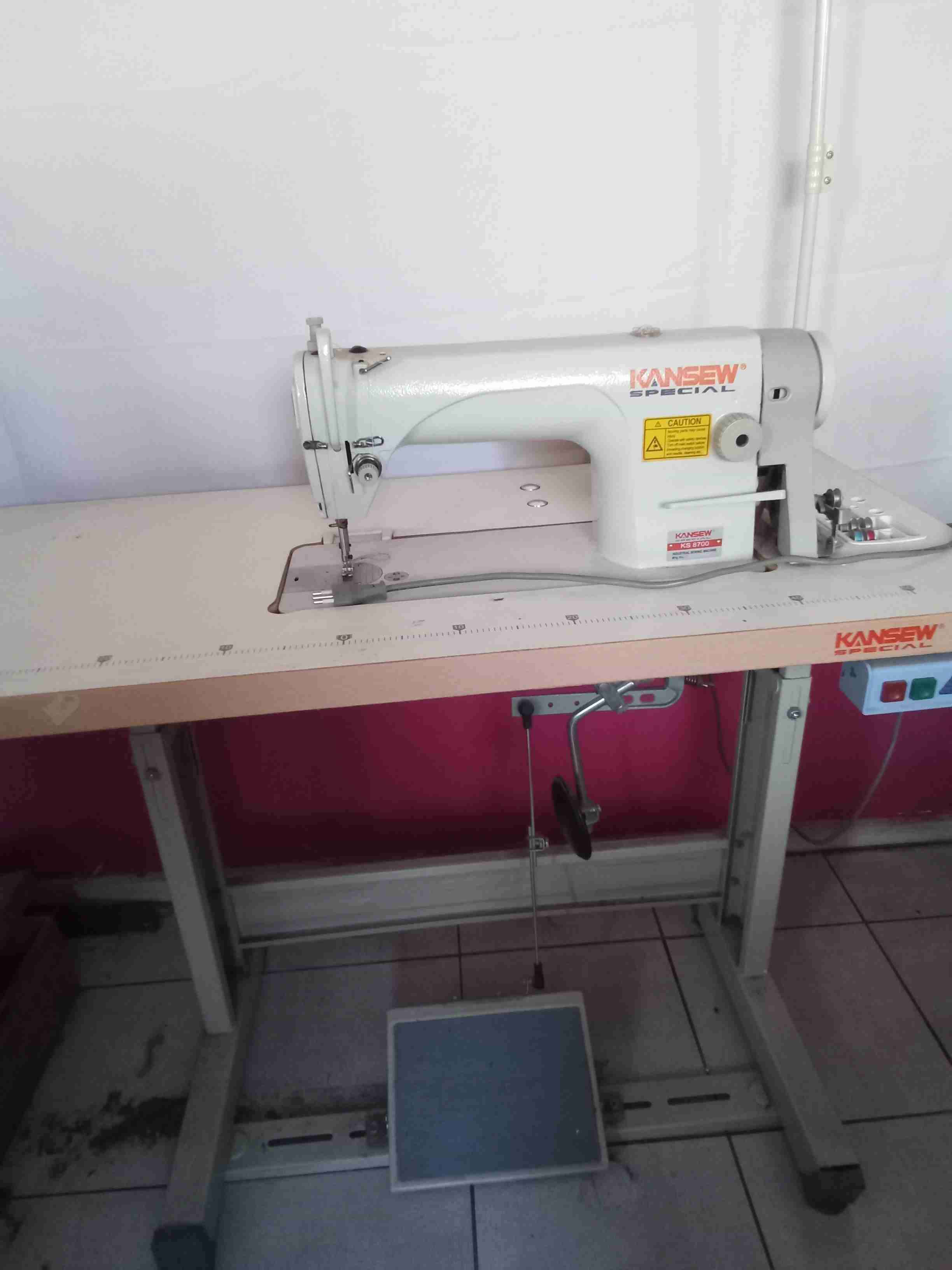 Máquina de coser industrial Kansew - miniatura 3