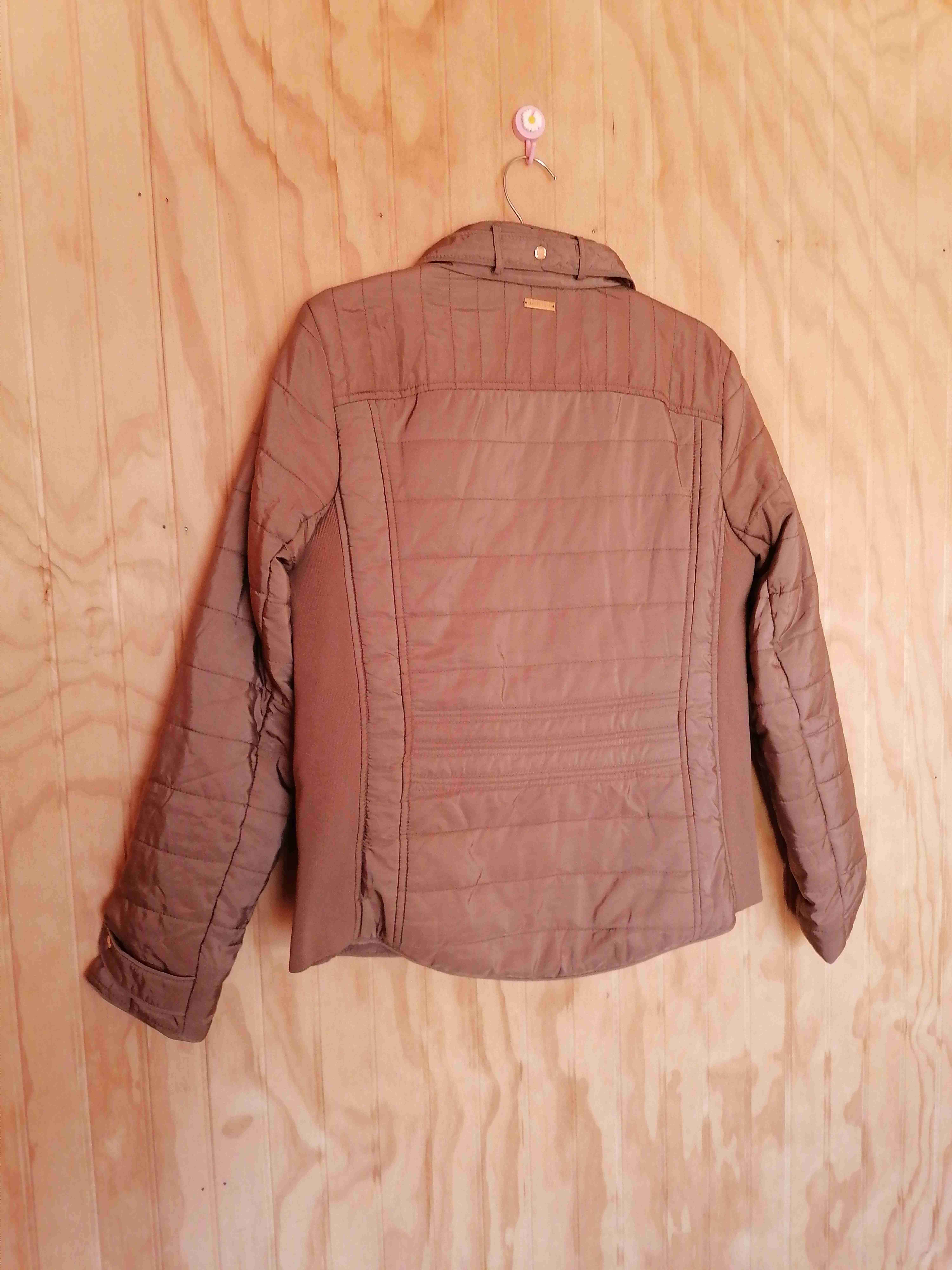 Chaqueta acolchada marrón talla M - miniatura 2