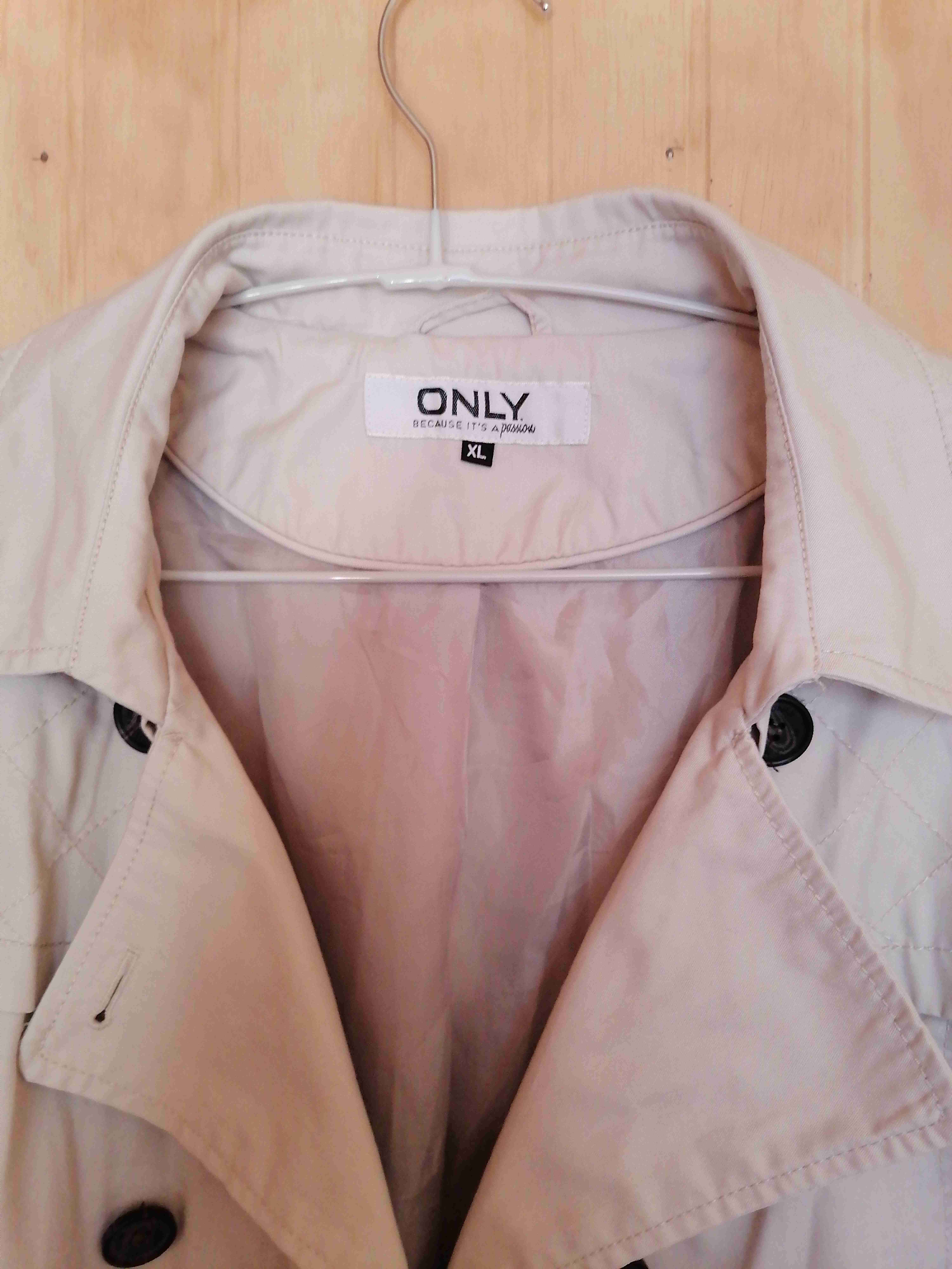 Trench beige marca Only talla XL - miniatura 4