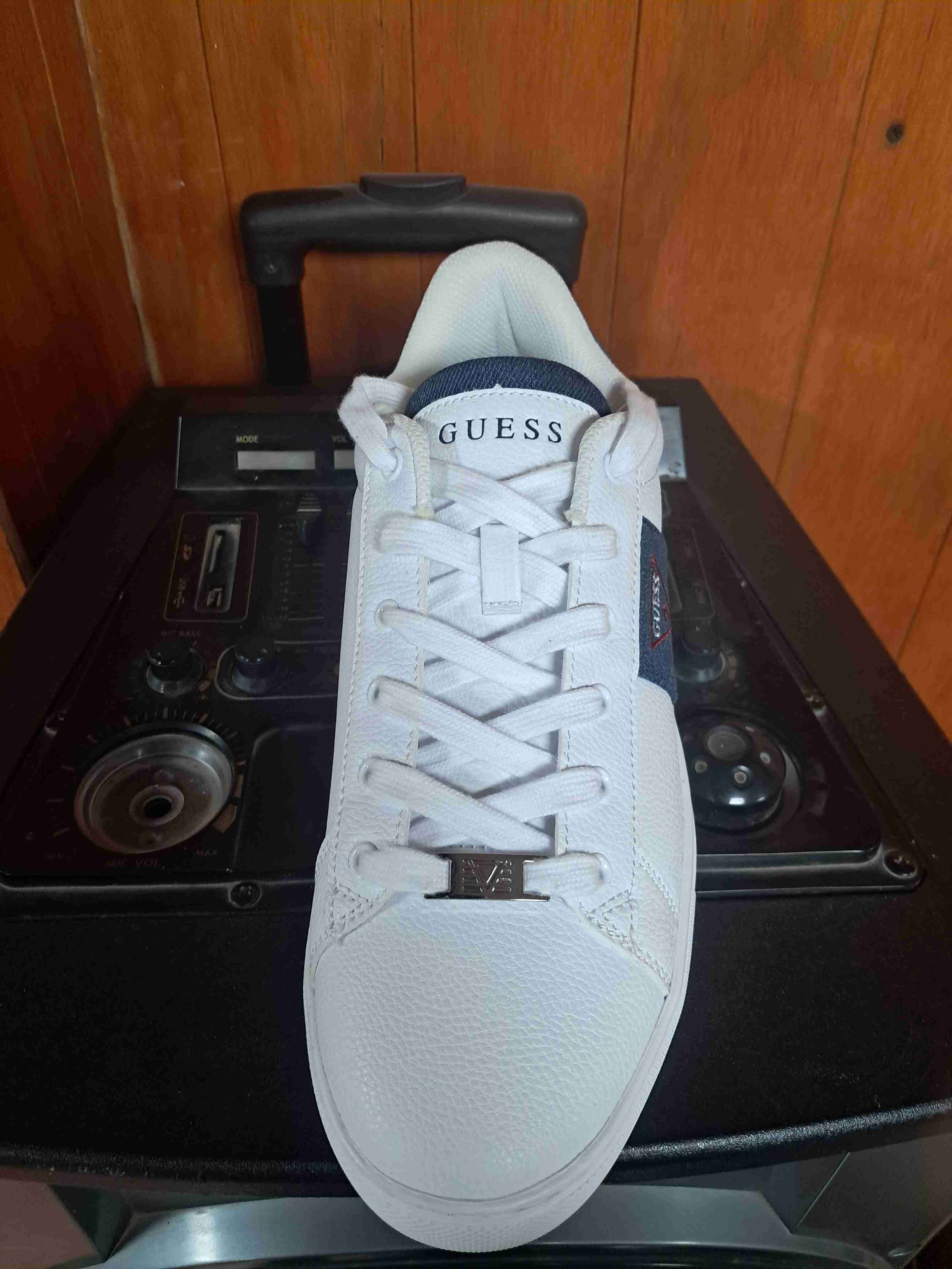 Zapatillas blancas Guess - miniatura 2