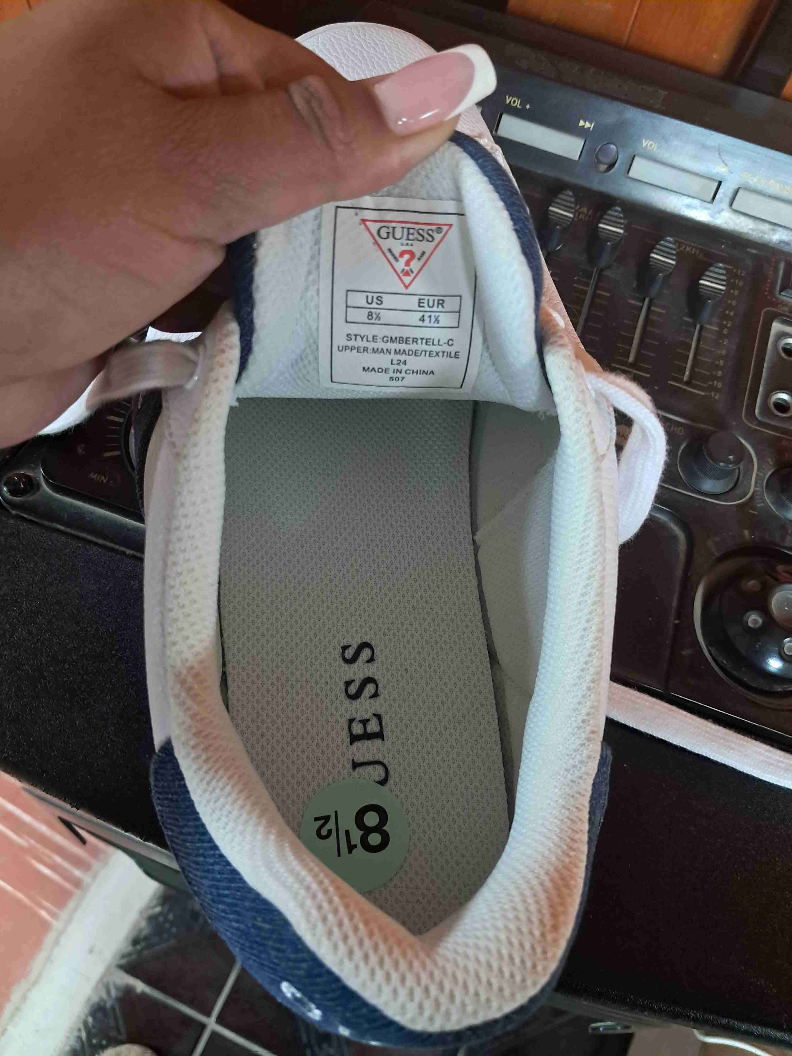 Zapatillas blancas Guess - miniatura 4