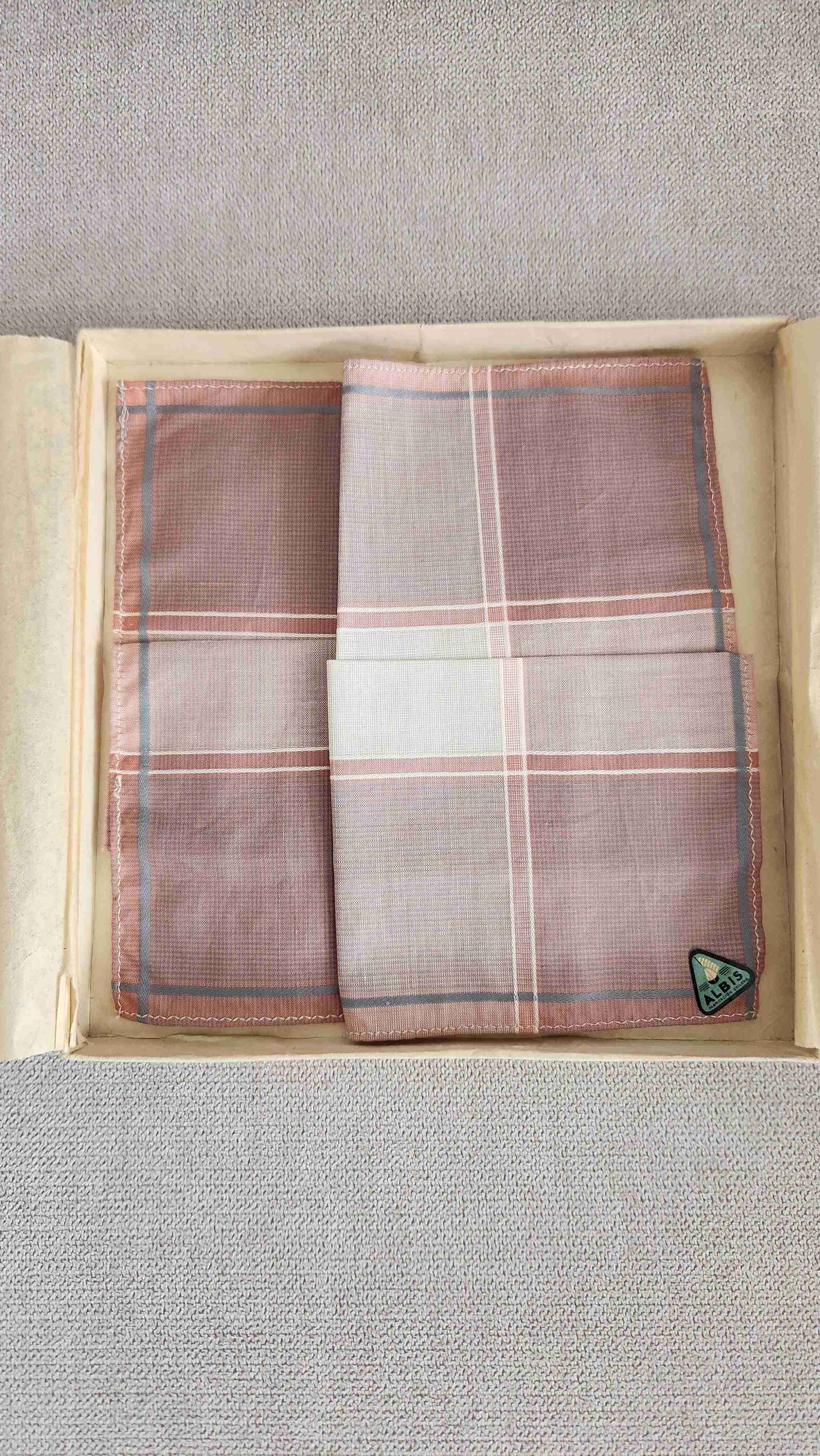 Pañuelo de bolsillo a cuadros - miniatura 1