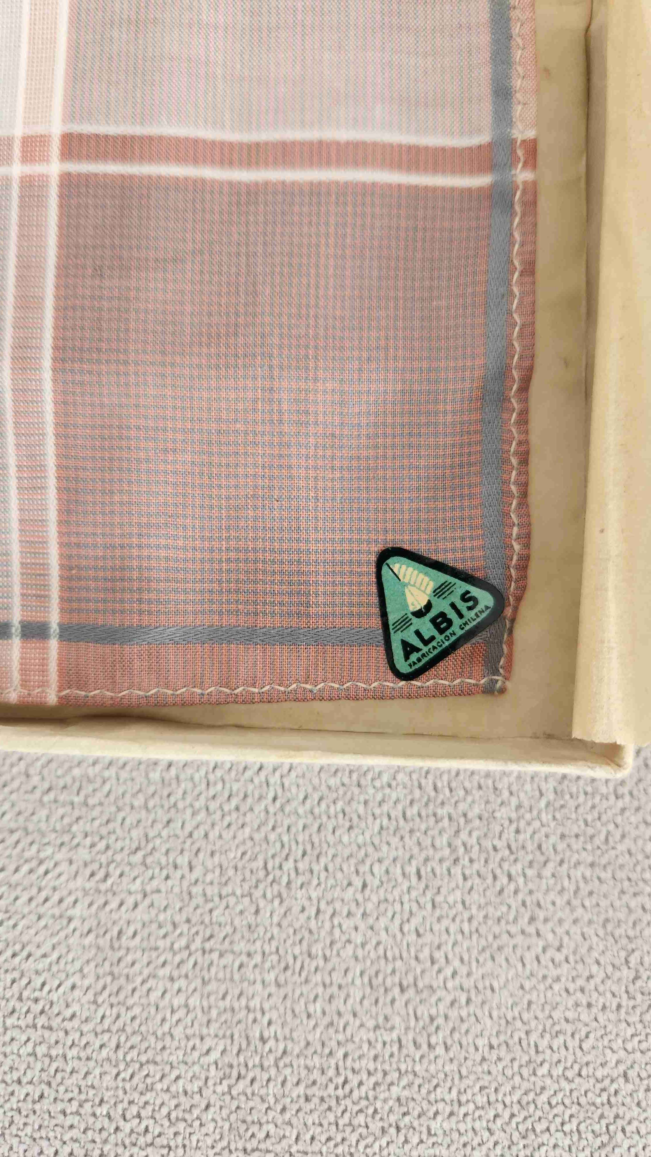 Pañuelo de bolsillo a cuadros - miniatura 3