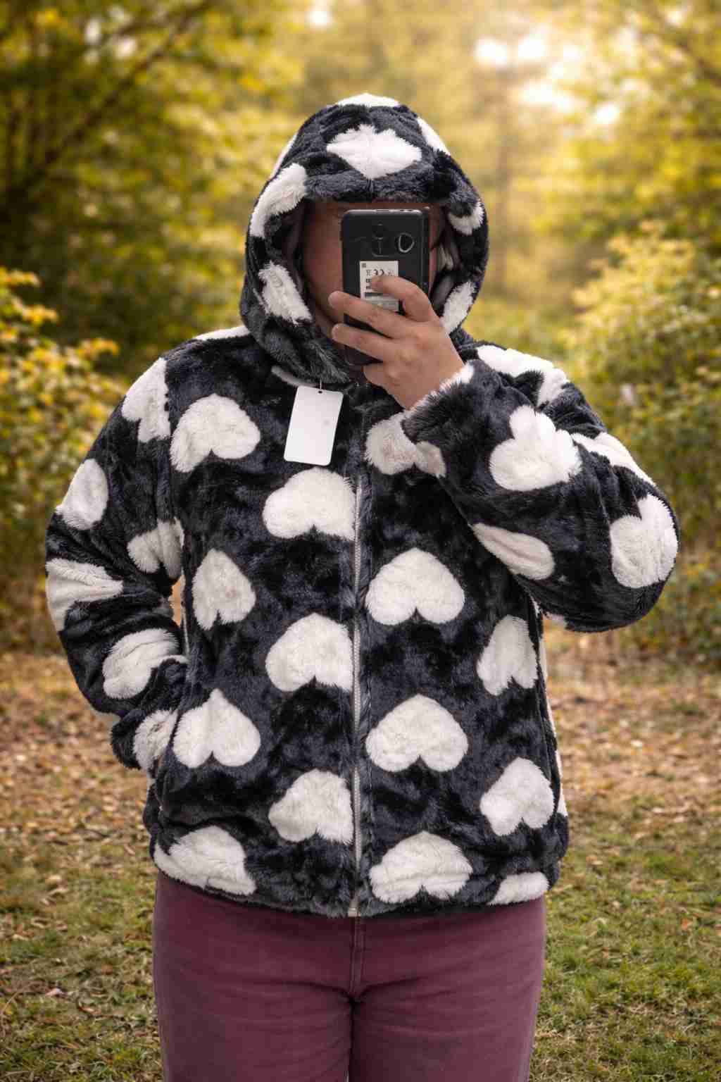 Chaqueta polar blanca con corazones - miniatura 2