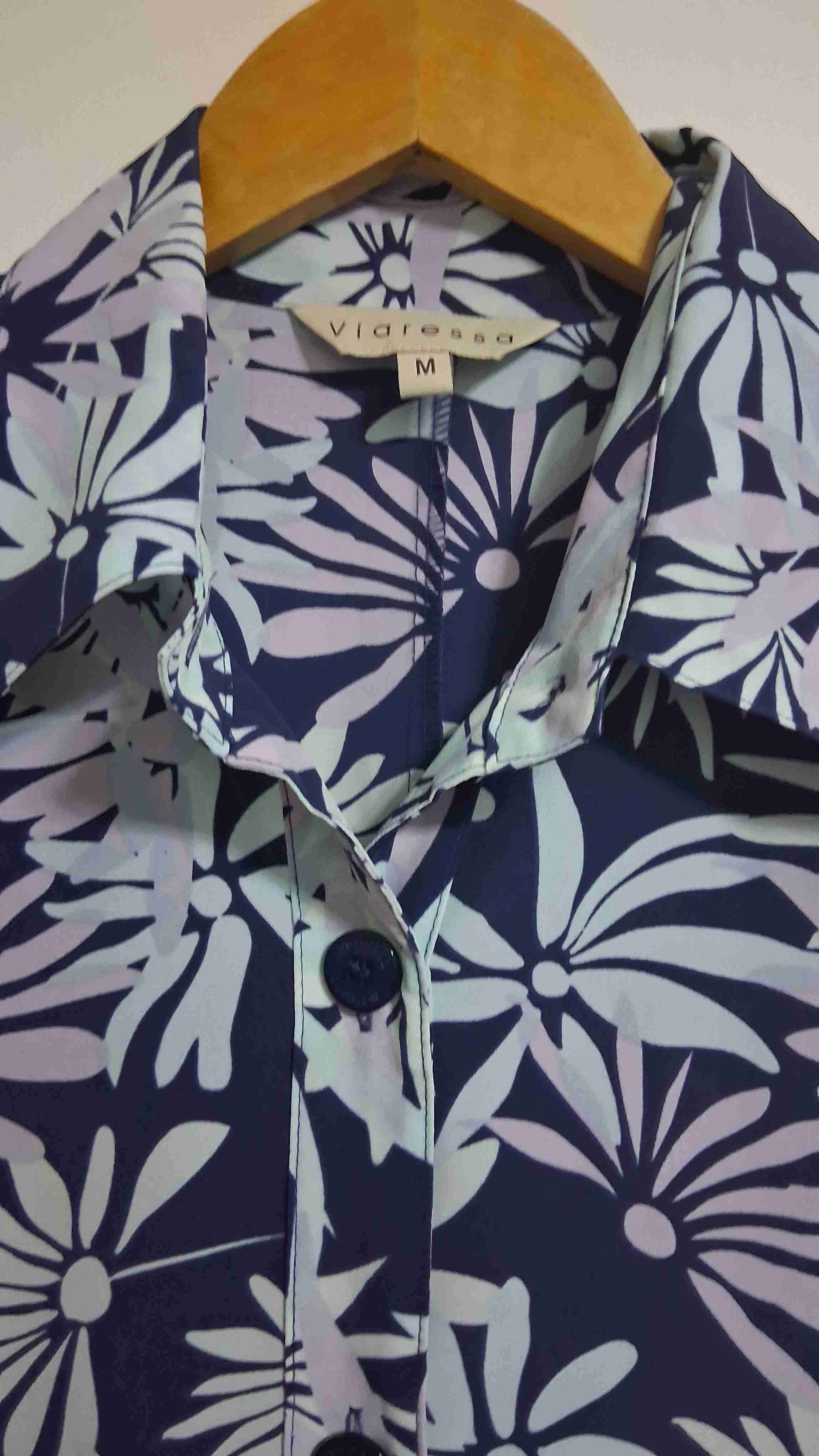 Vestido camisero estampado floral Viaressa.Talla M - miniatura 1