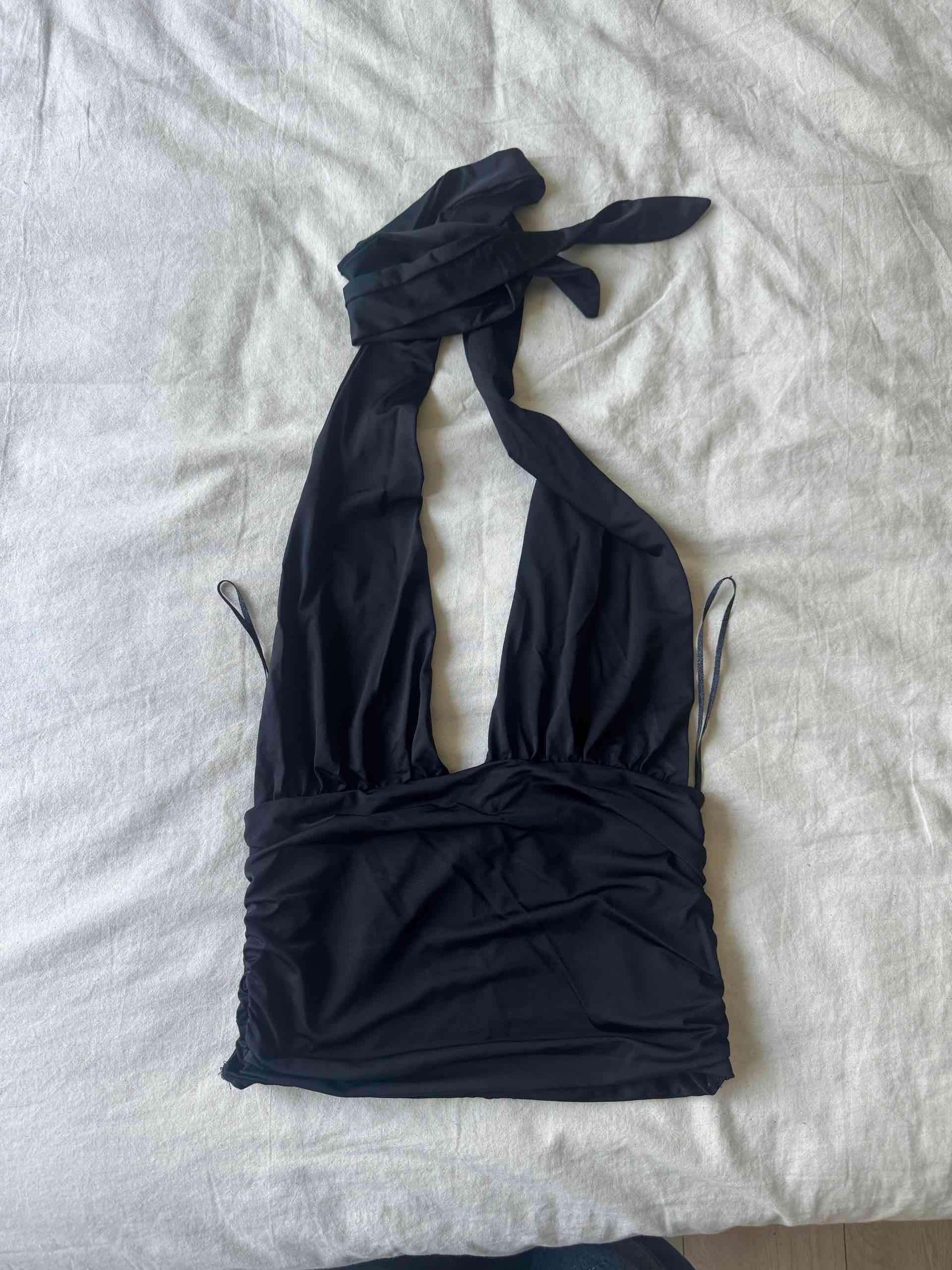 Top negro con tiras - miniatura 1